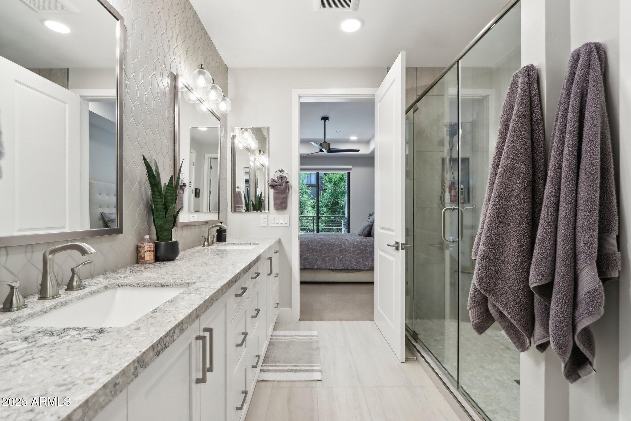 5250 E DEER VALLEY Drive, 247