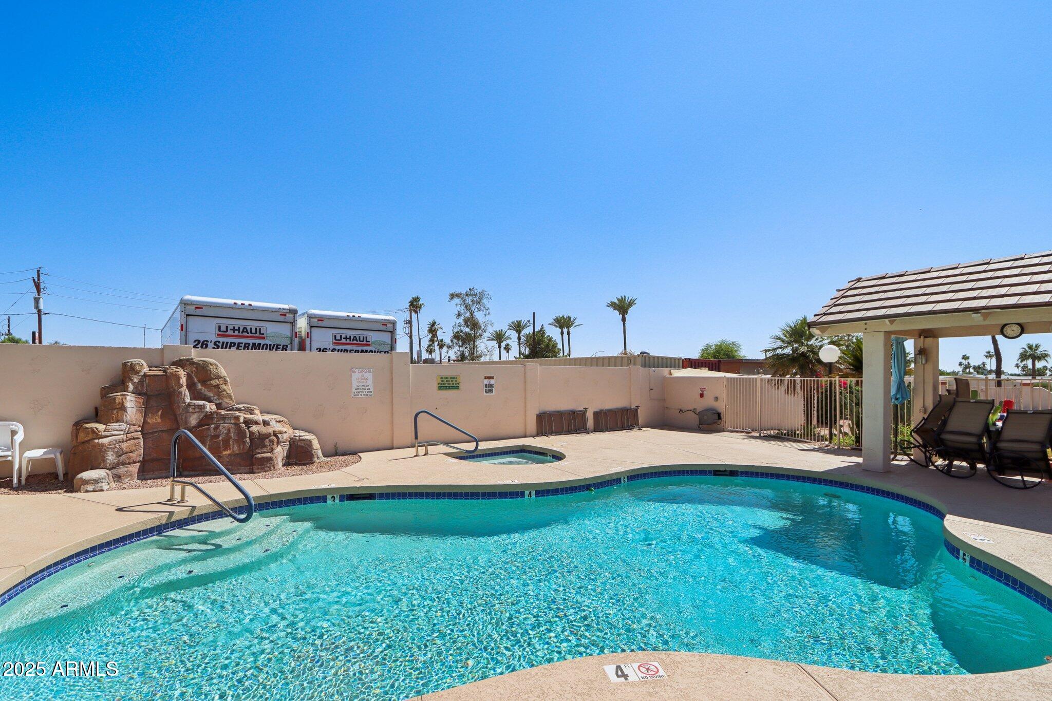 2055 N 56TH Street, 15