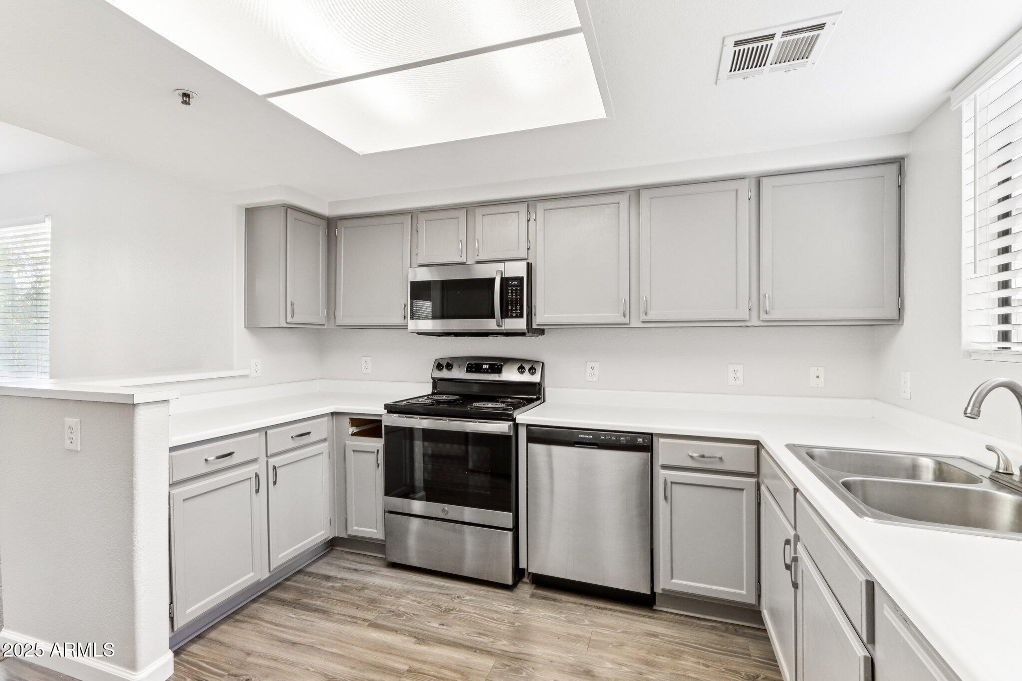 4925 E DESERT COVE Avenue, 240