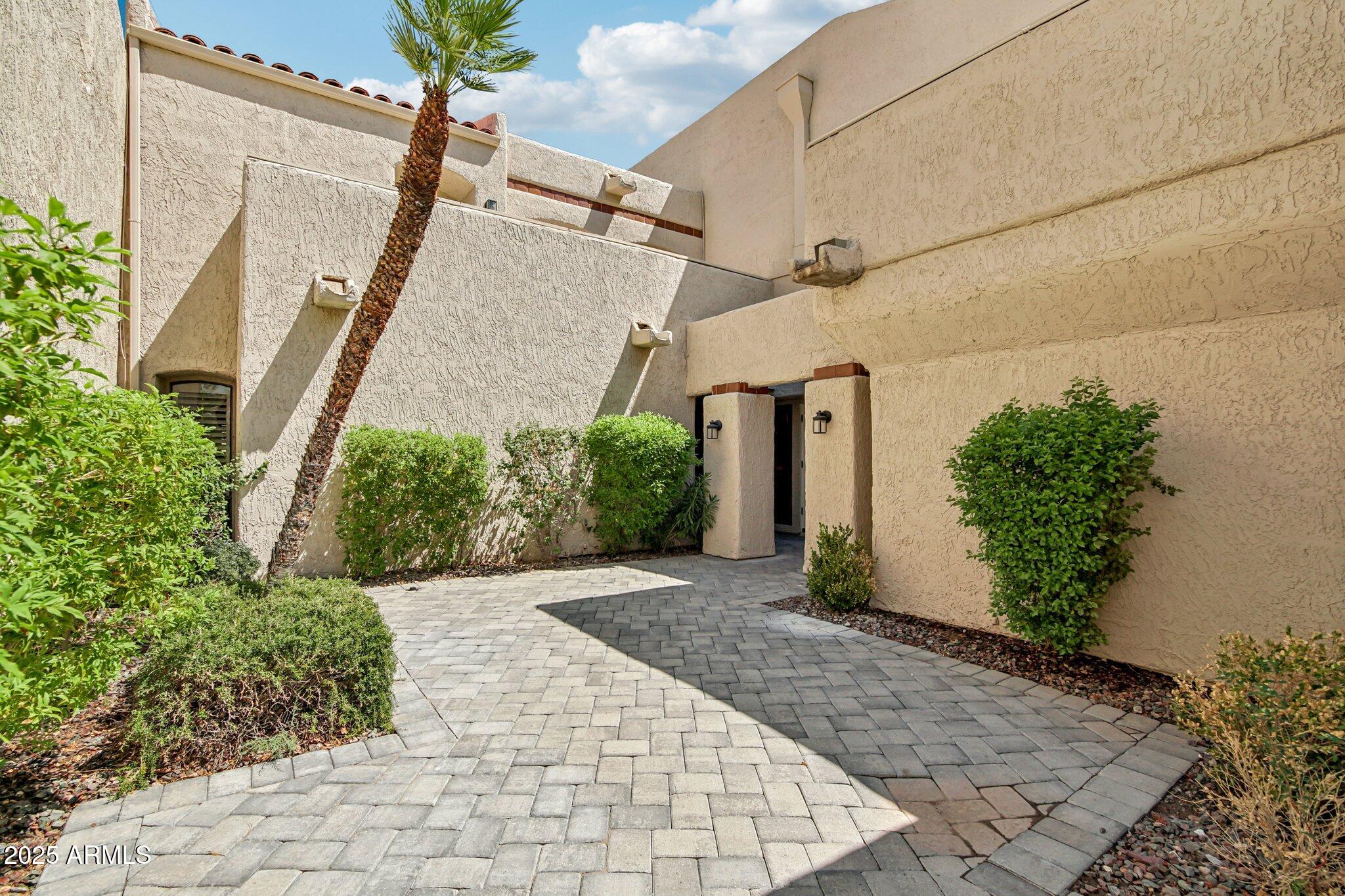 2626 E ARIZONA BILTMORE Circle, 14