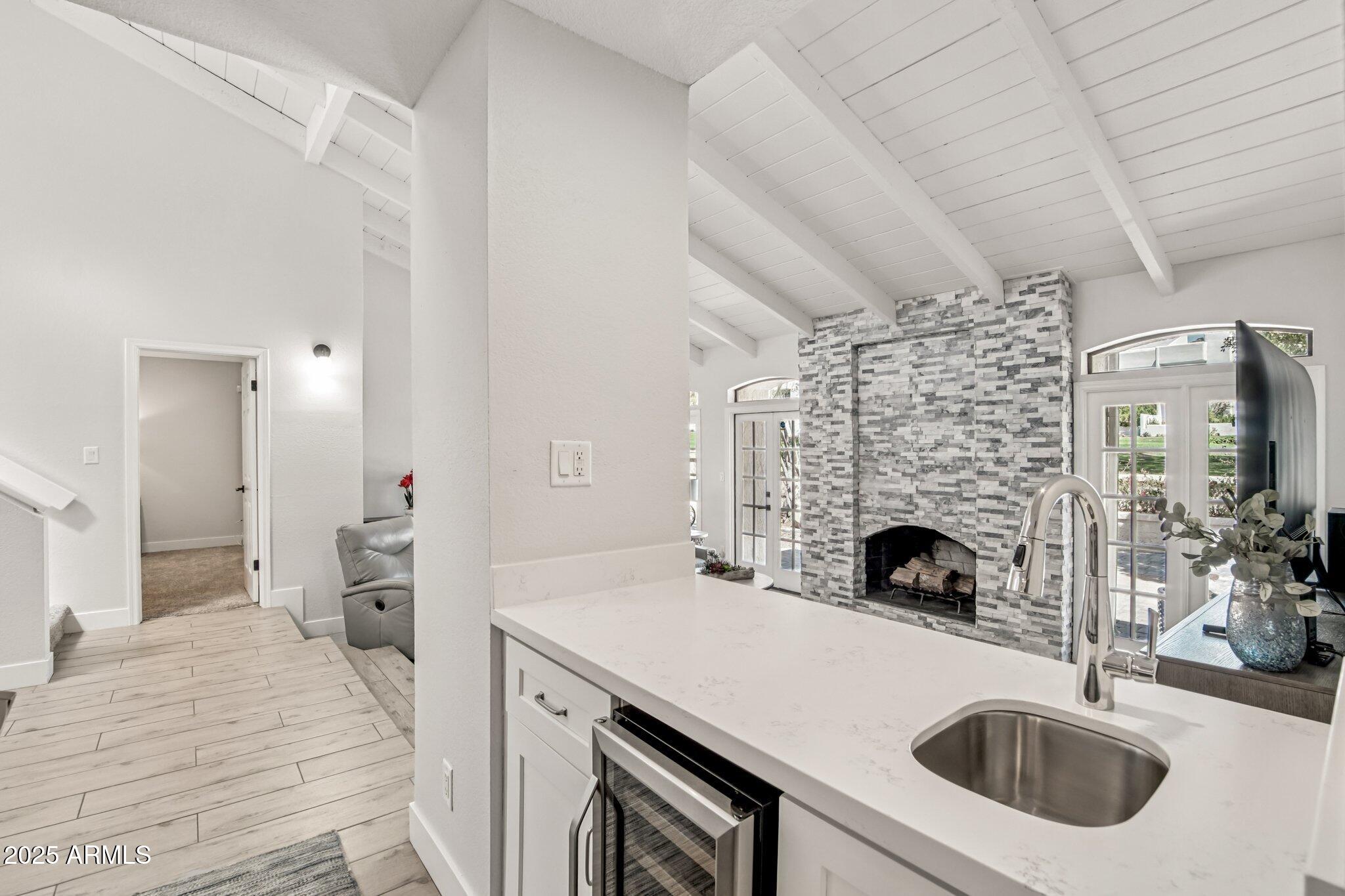 2626 E ARIZONA BILTMORE Circle, 14