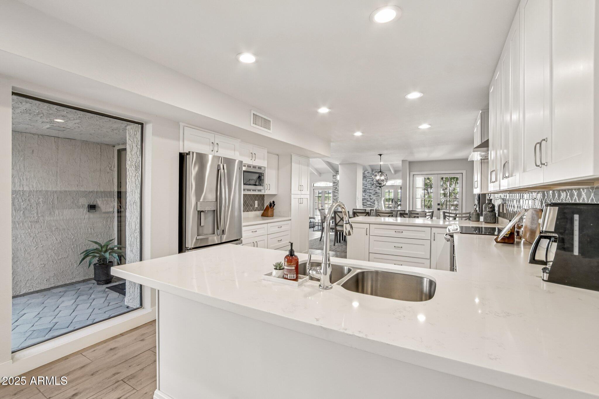 2626 E ARIZONA BILTMORE Circle, 14