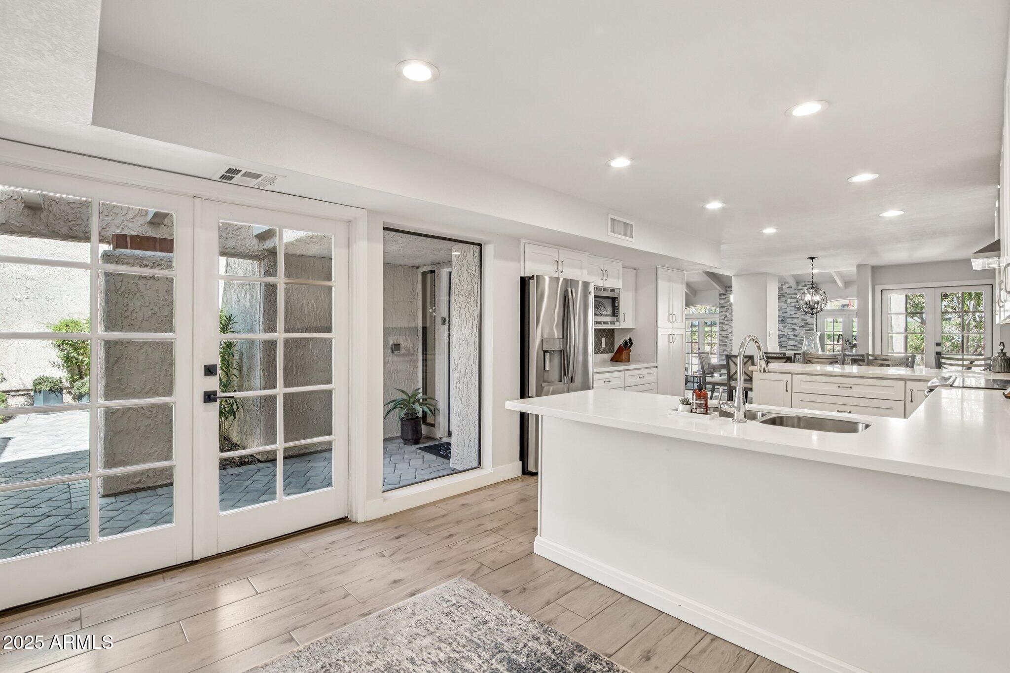 2626 E ARIZONA BILTMORE Circle, 14