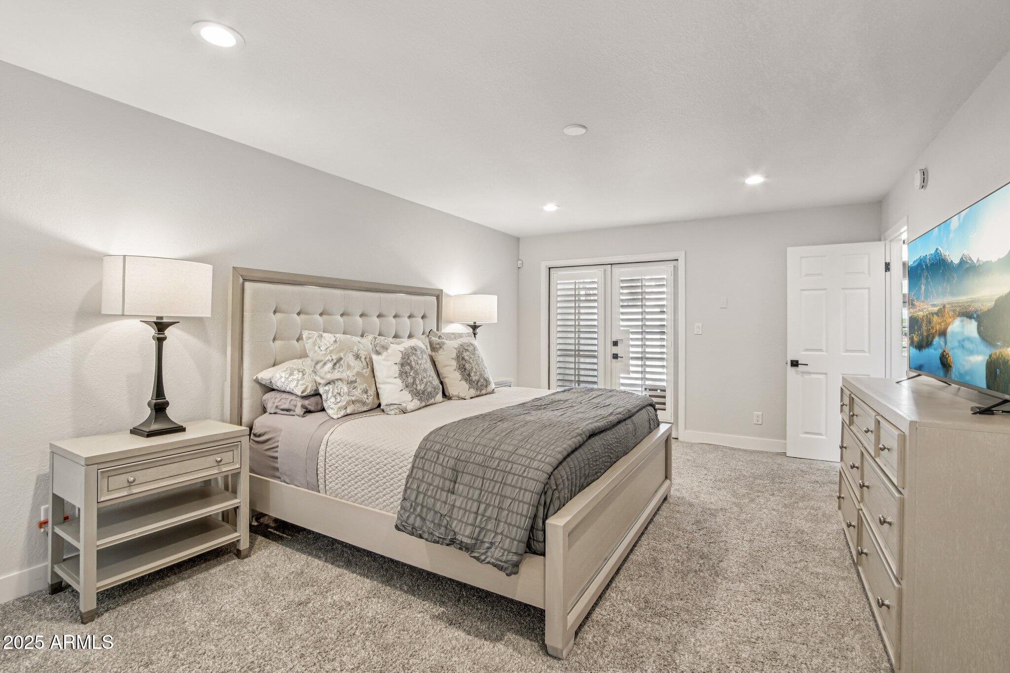 2626 E ARIZONA BILTMORE Circle, 14