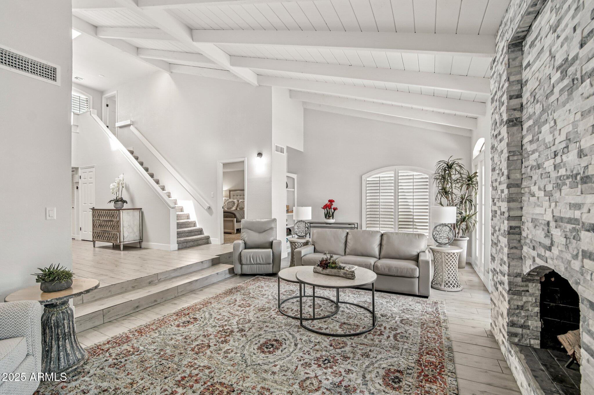 2626 E ARIZONA BILTMORE Circle, 14