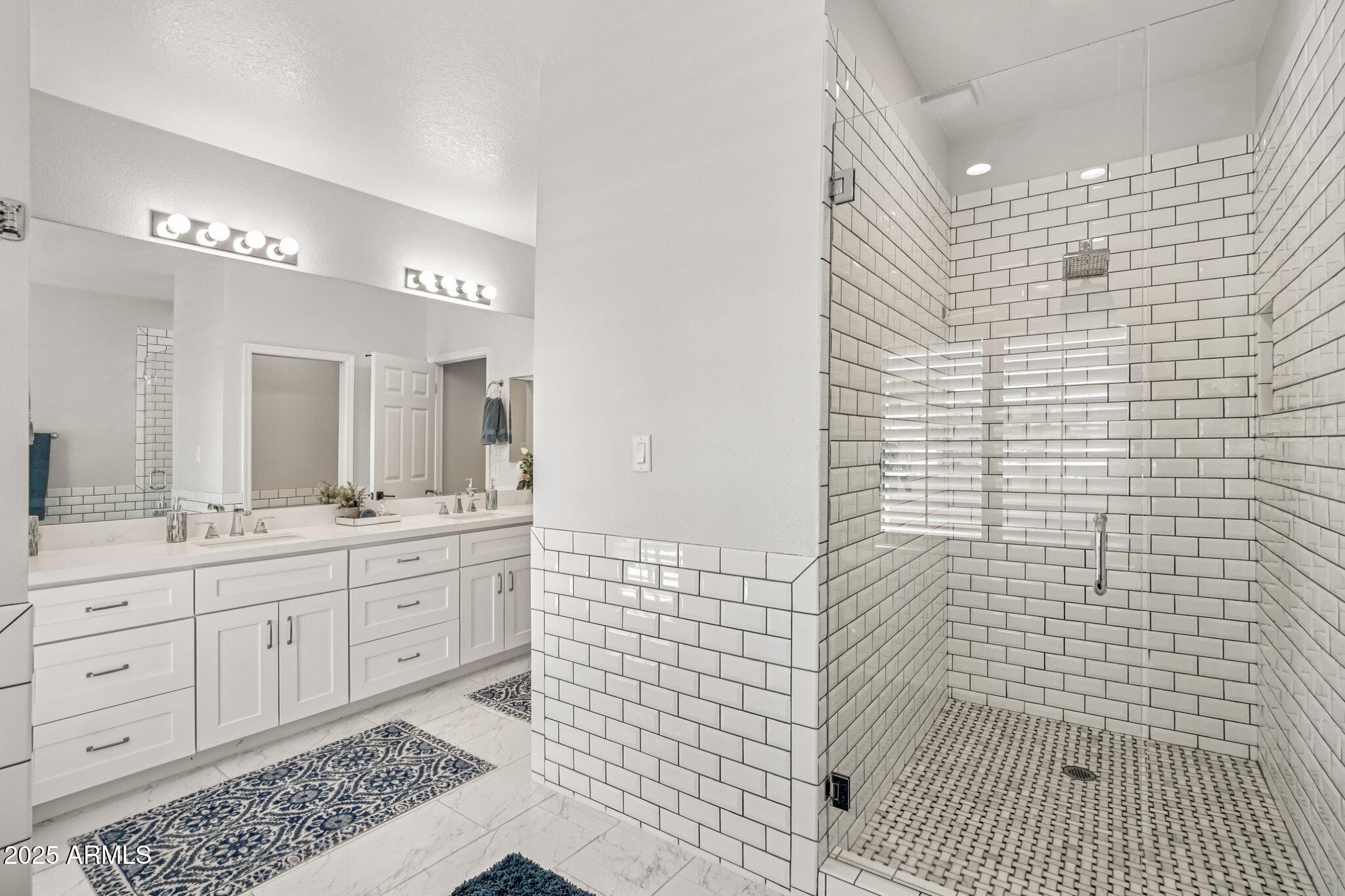 2626 E ARIZONA BILTMORE Circle, 14
