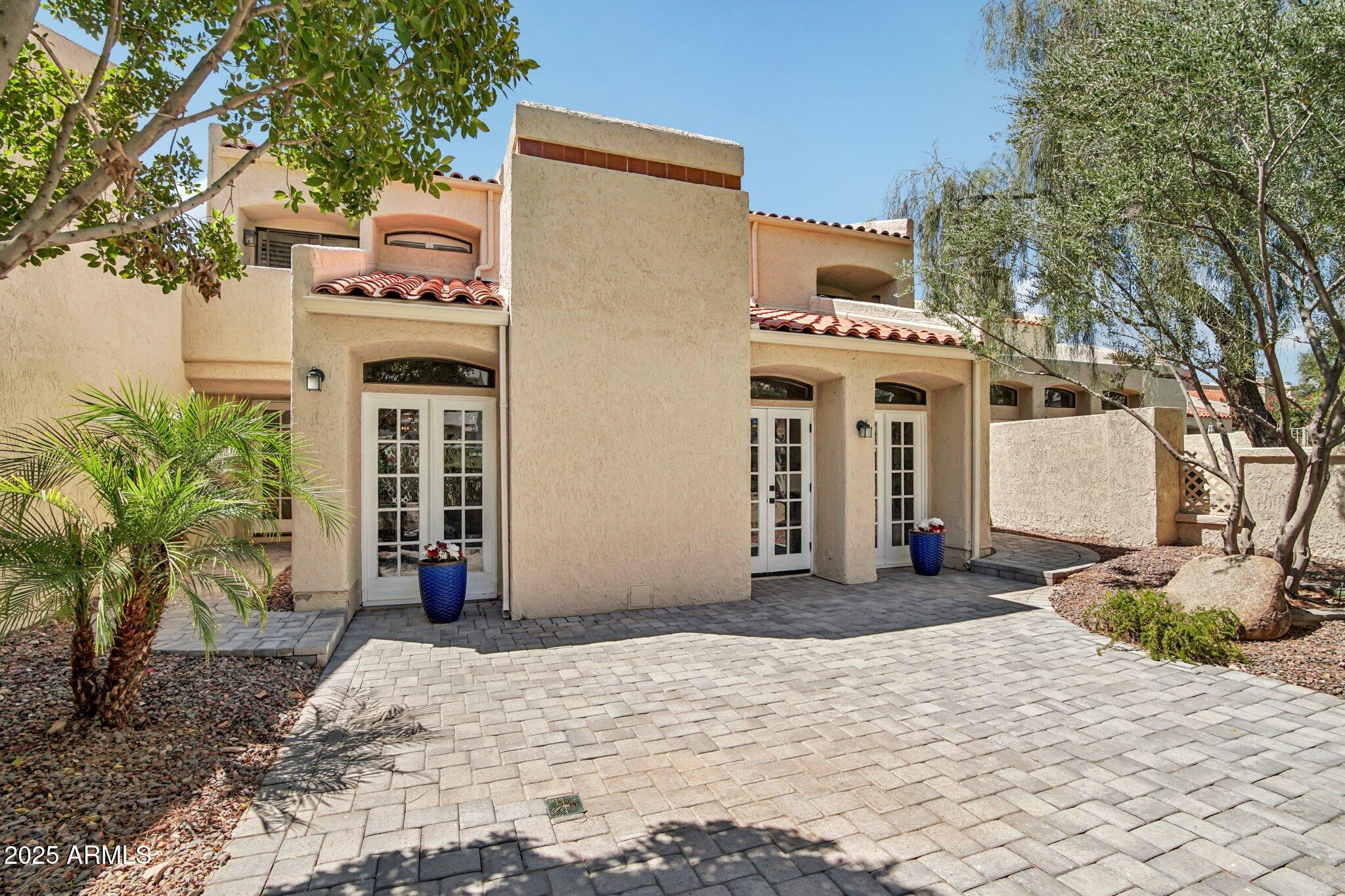 2626 E ARIZONA BILTMORE Circle, 14