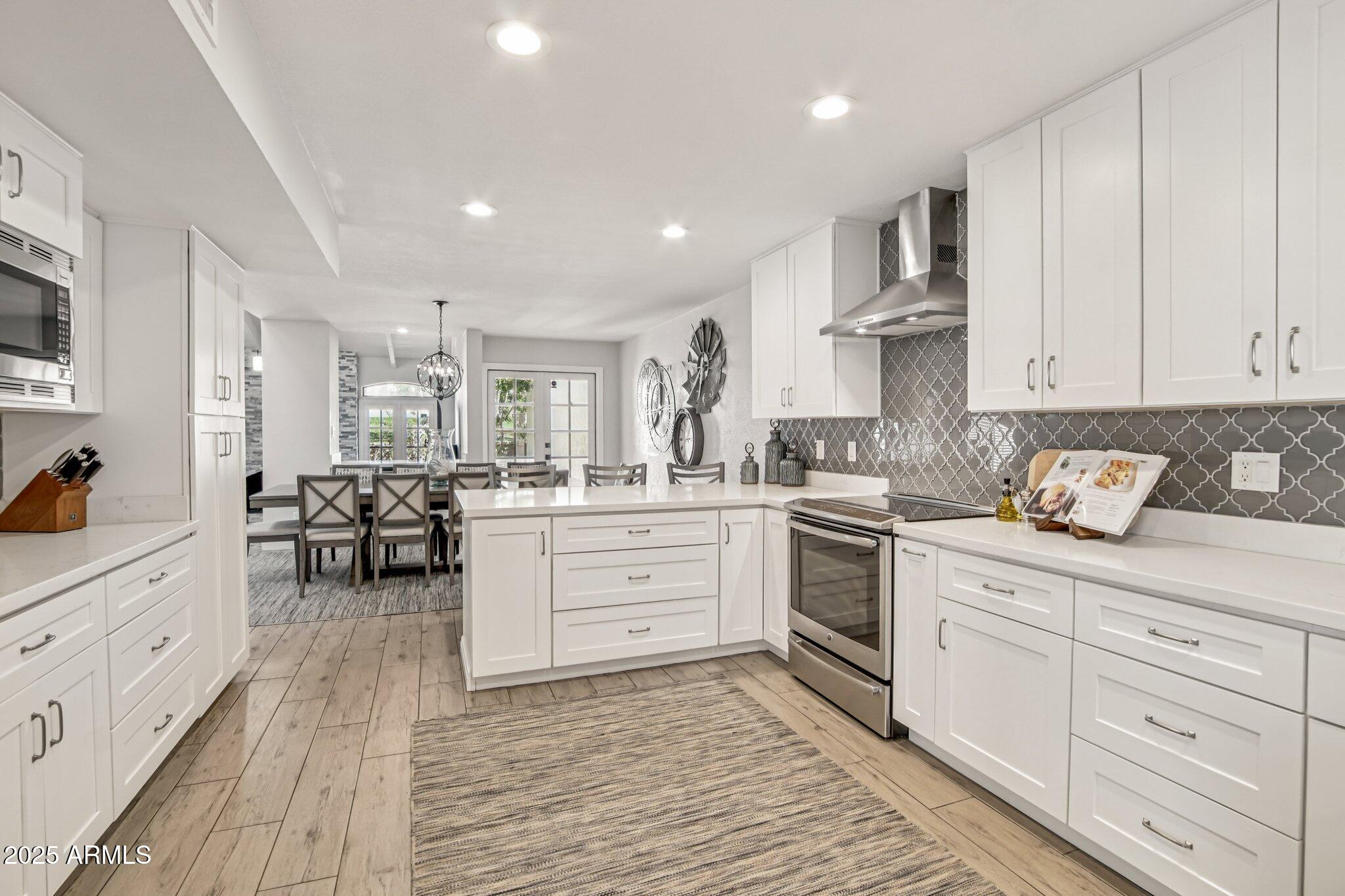 2626 E ARIZONA BILTMORE Circle, 14