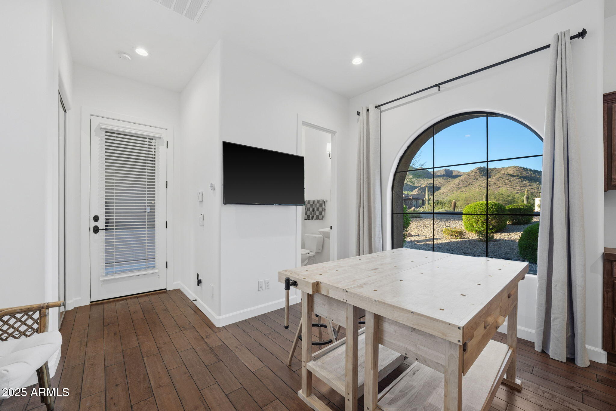 11409 E MINTON Street