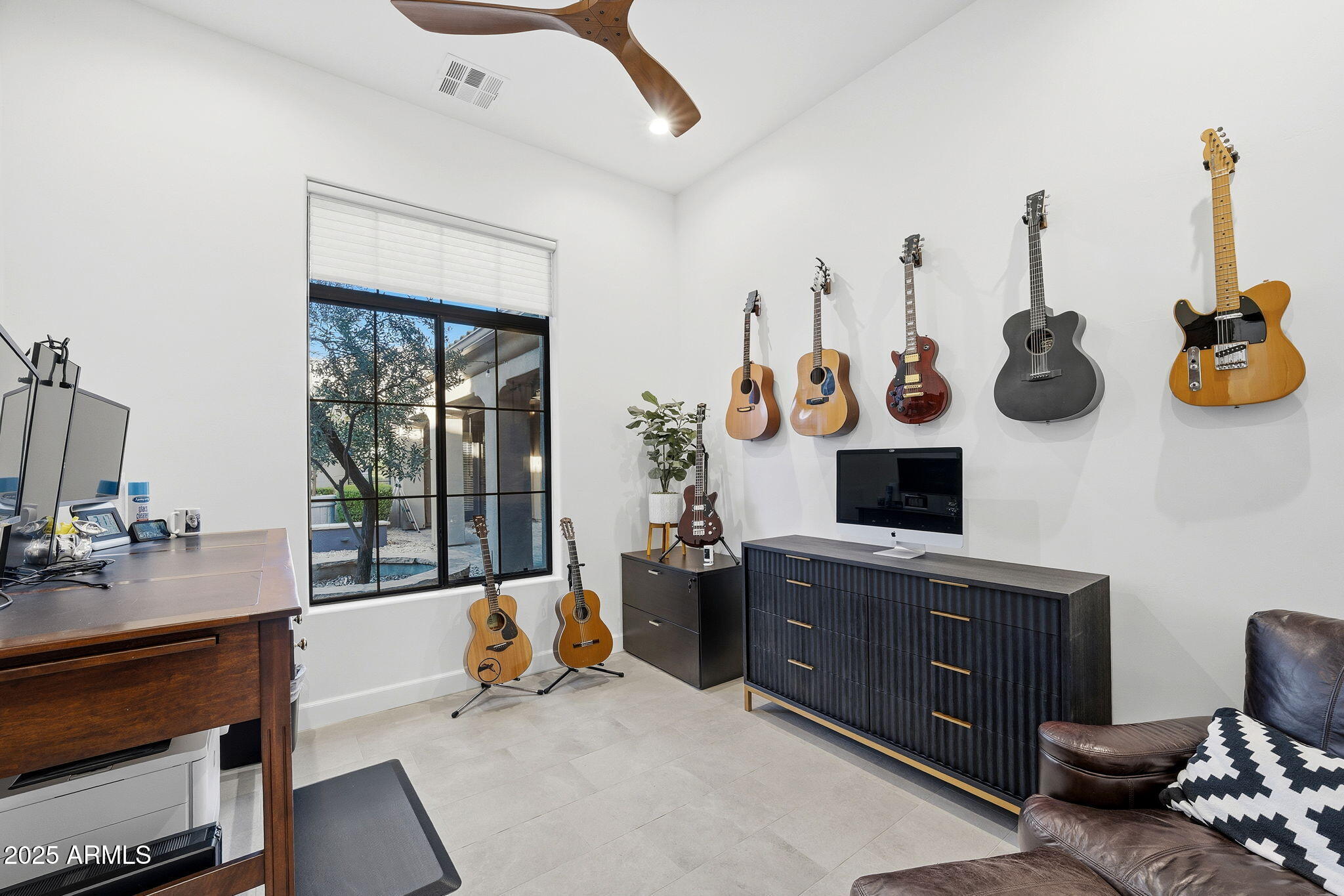 11409 E MINTON Street