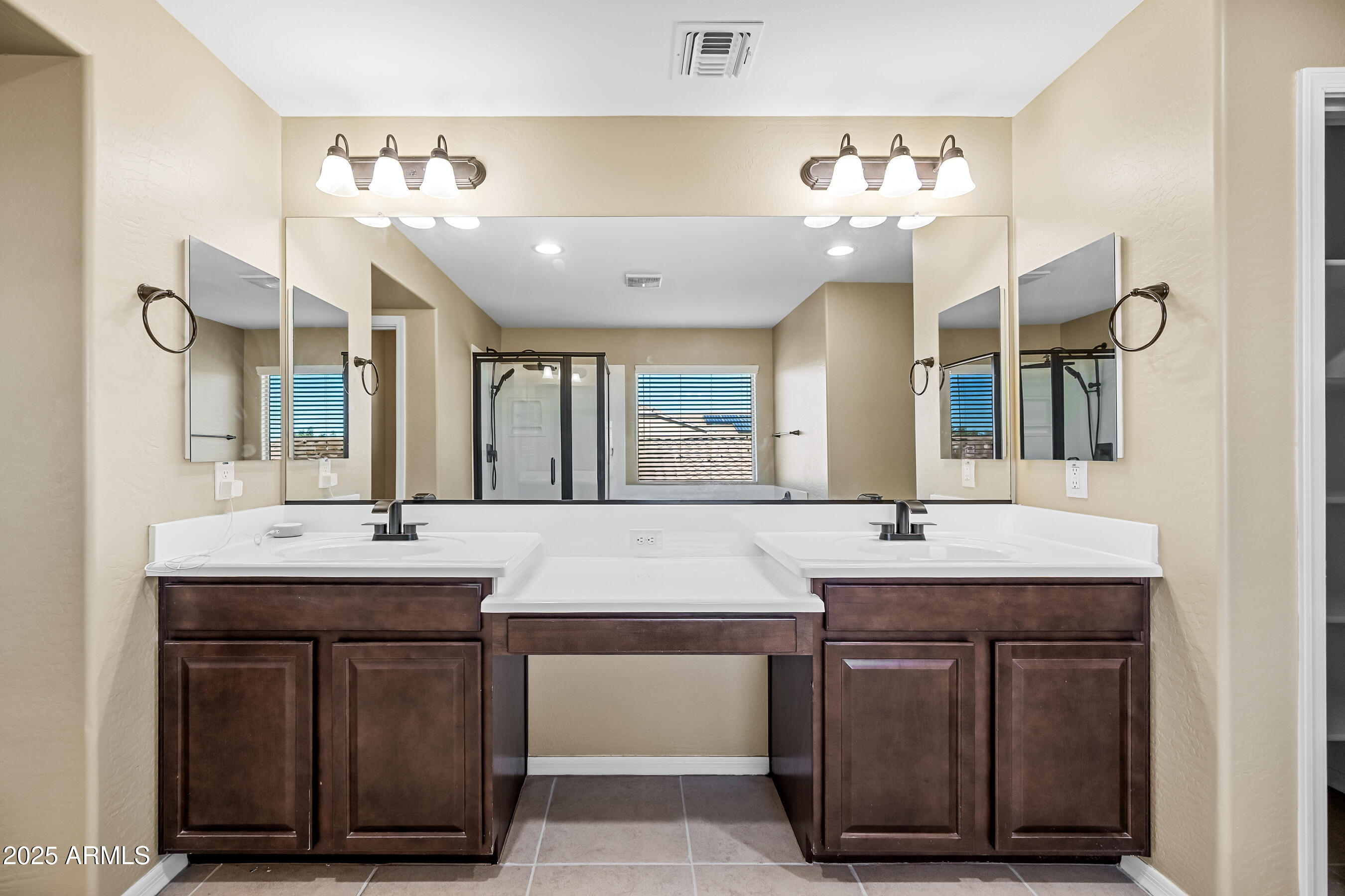 40863 N Olive Street