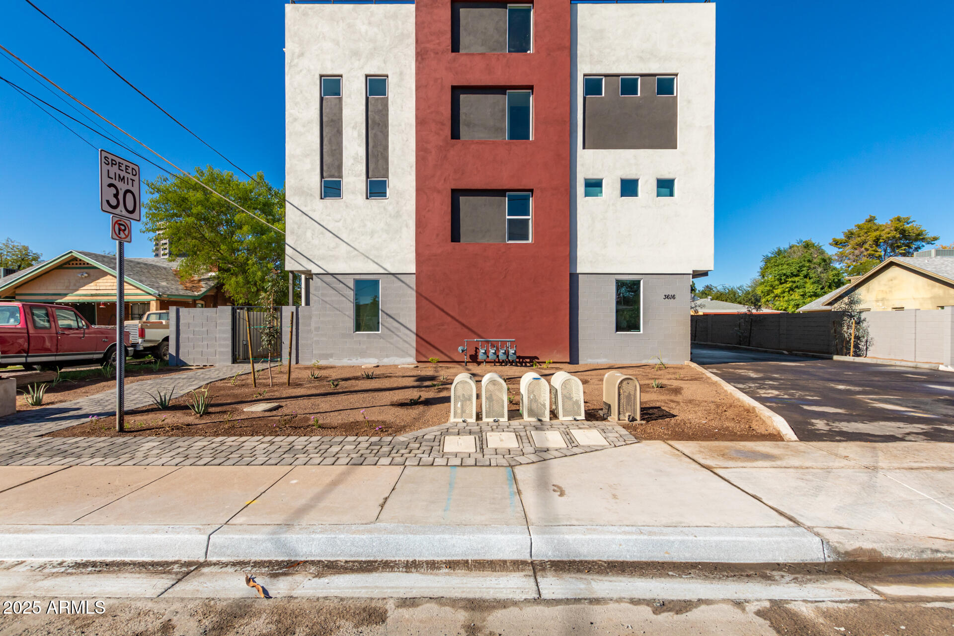 3616 N 12TH Street