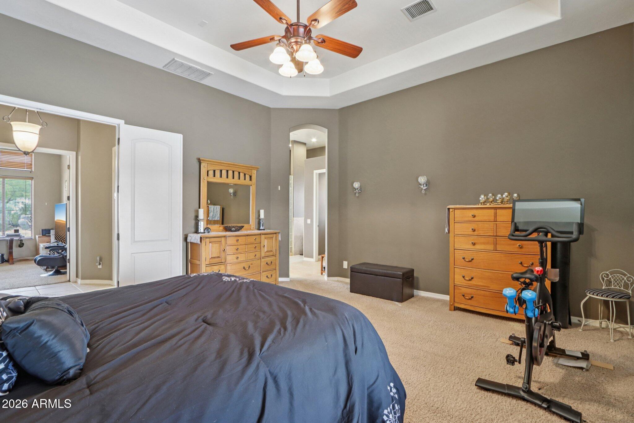 3019 W CARRIAGE Drive