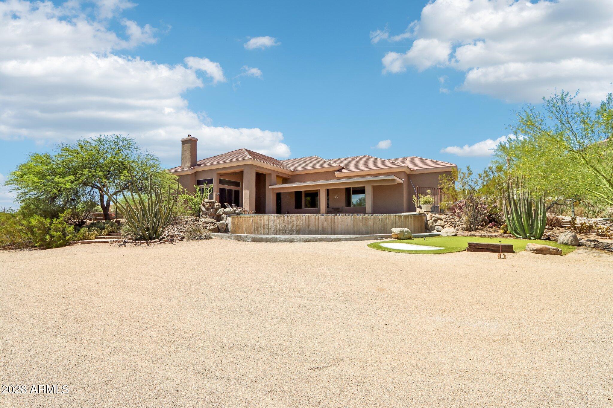 3019 W CARRIAGE Drive