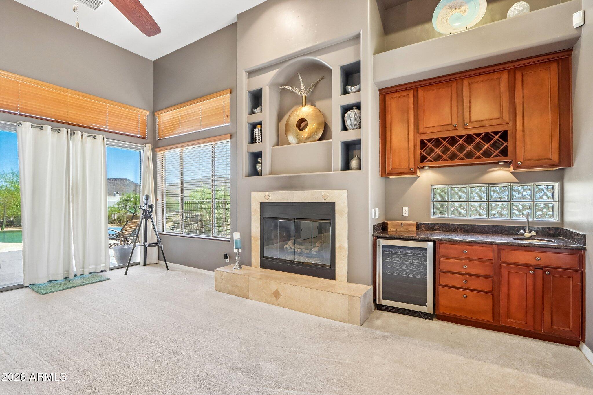 3019 W CARRIAGE Drive