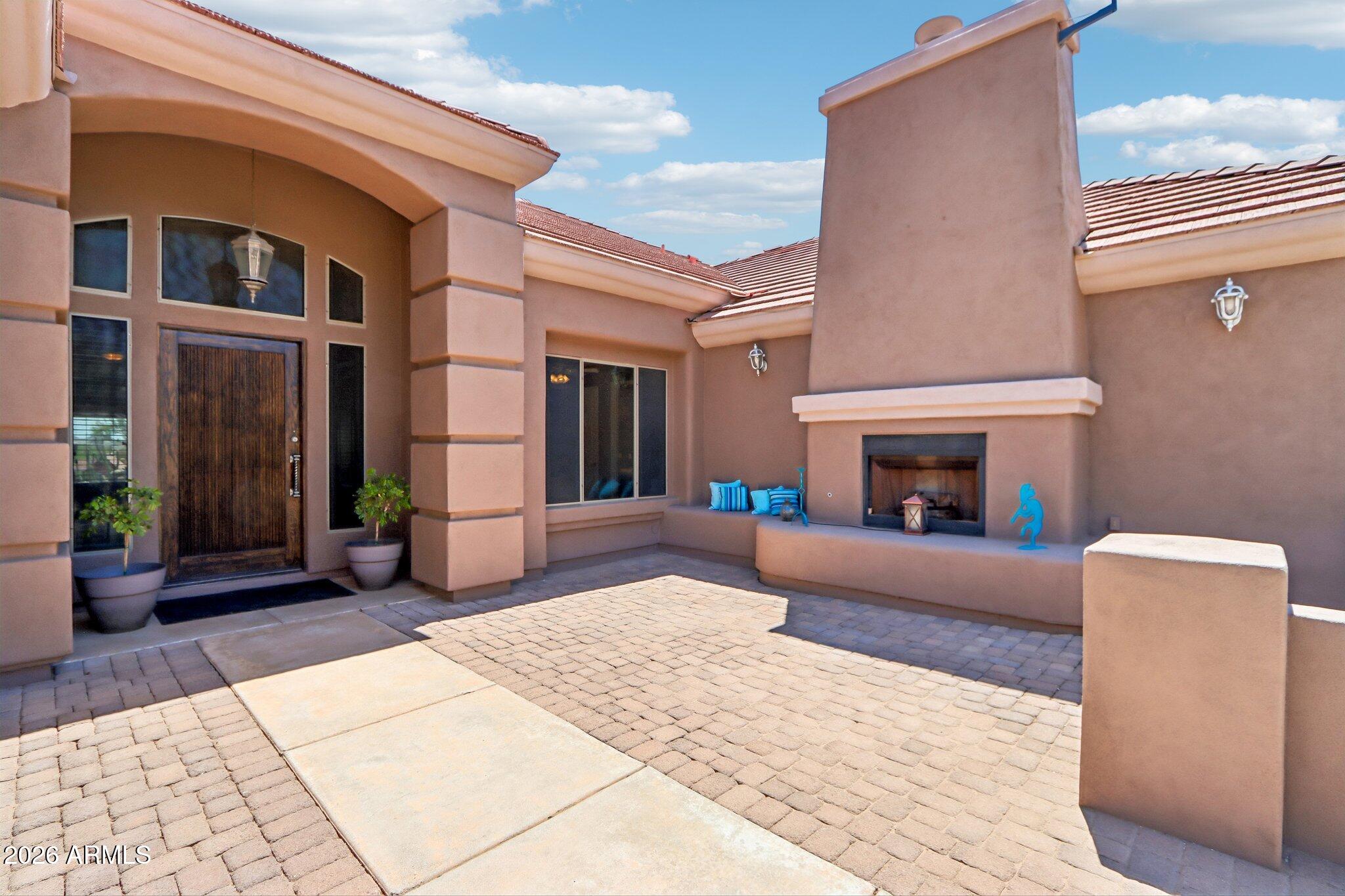 3019 W CARRIAGE Drive