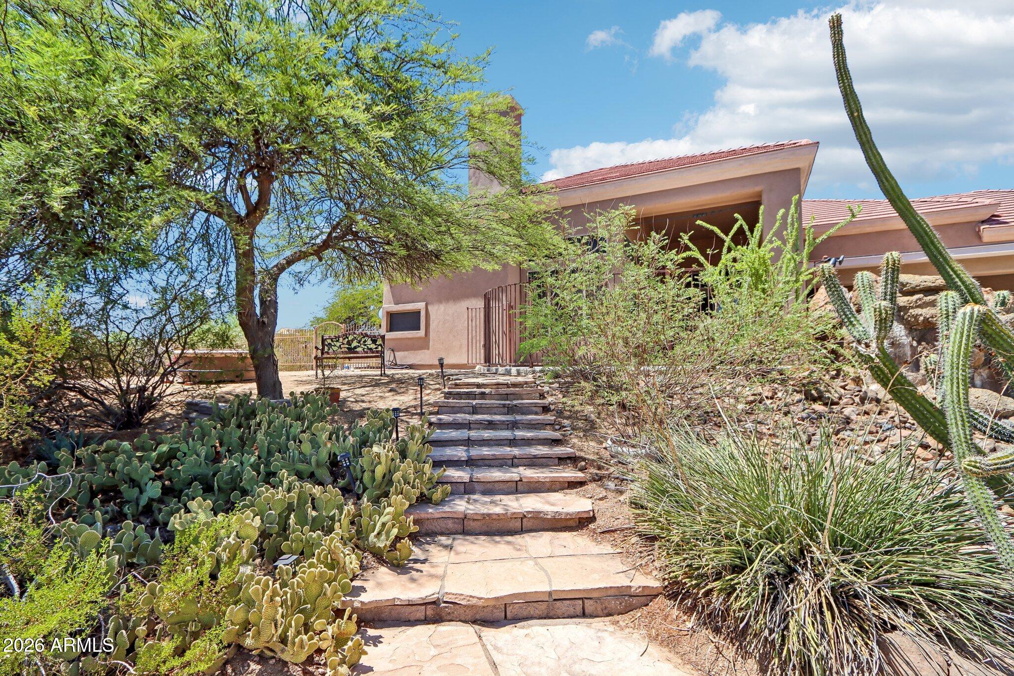 3019 W CARRIAGE Drive