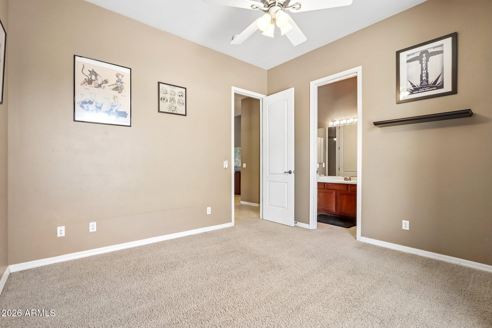 3019 W CARRIAGE Drive