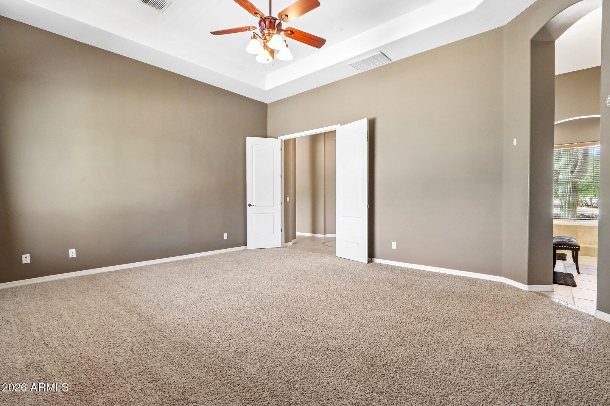 3019 W CARRIAGE Drive