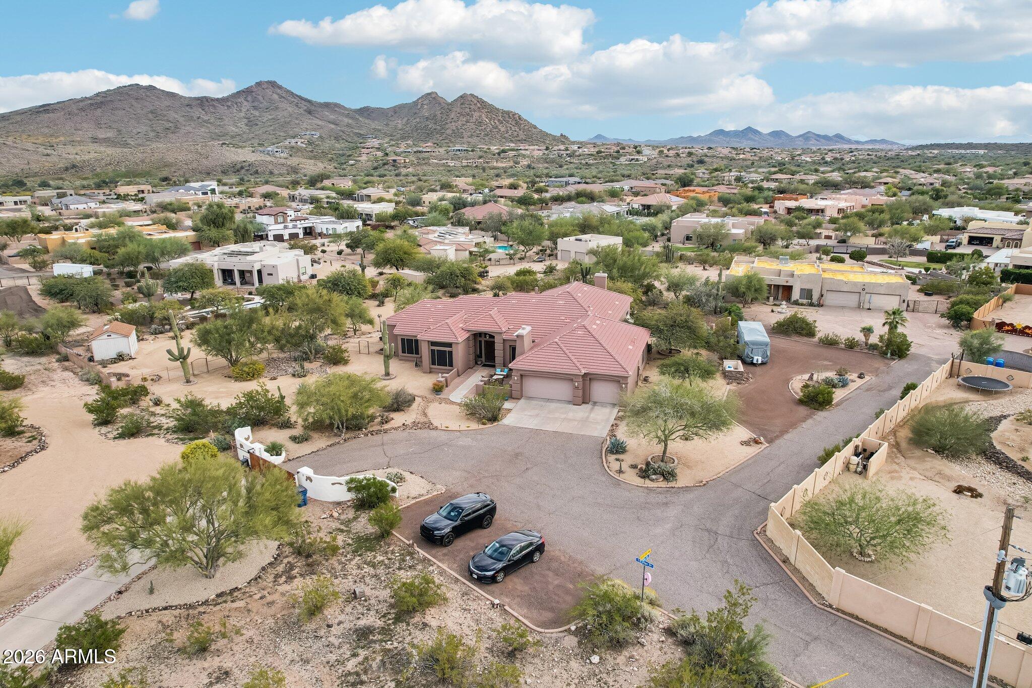 3019 W CARRIAGE Drive