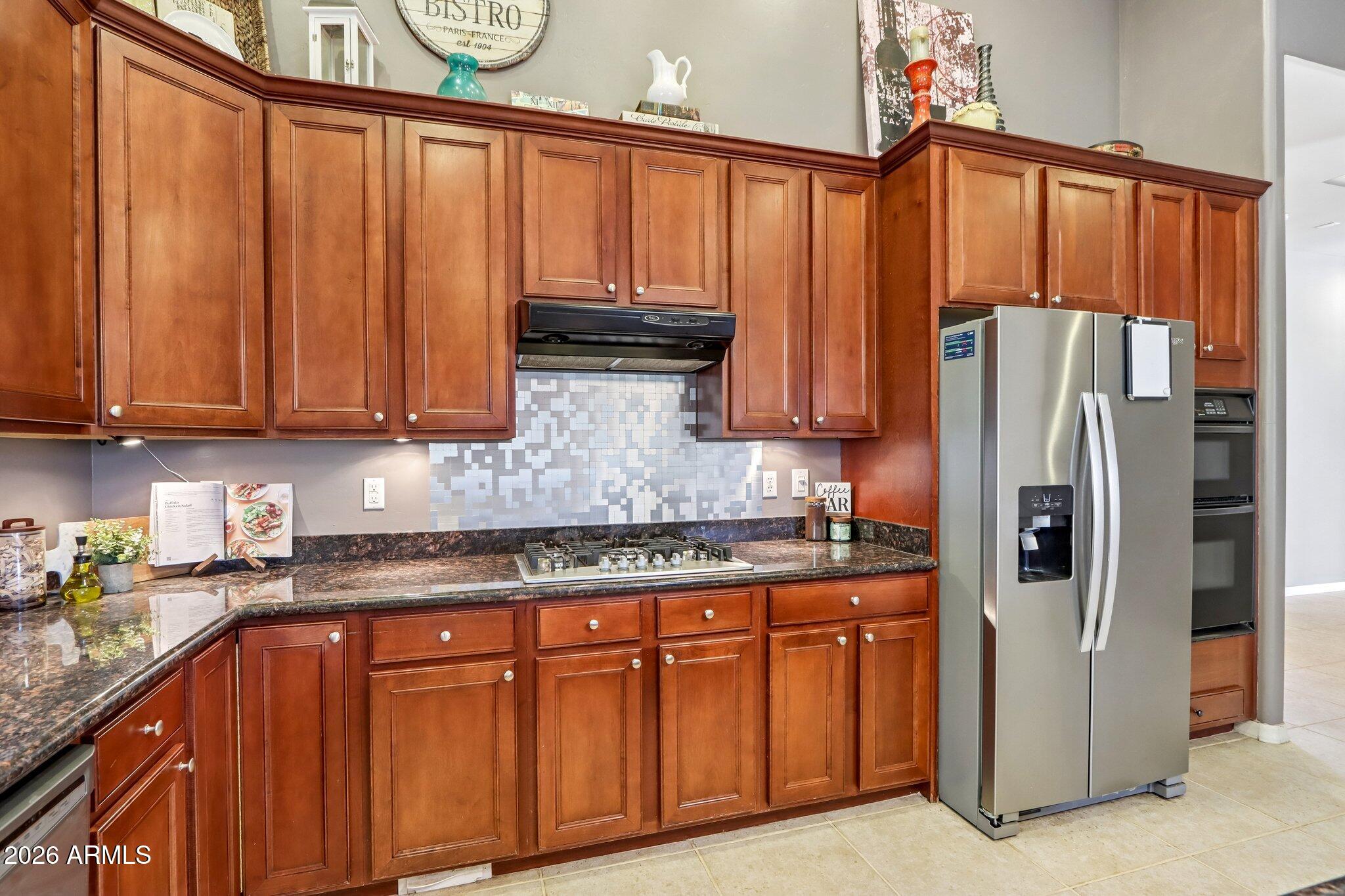 3019 W CARRIAGE Drive