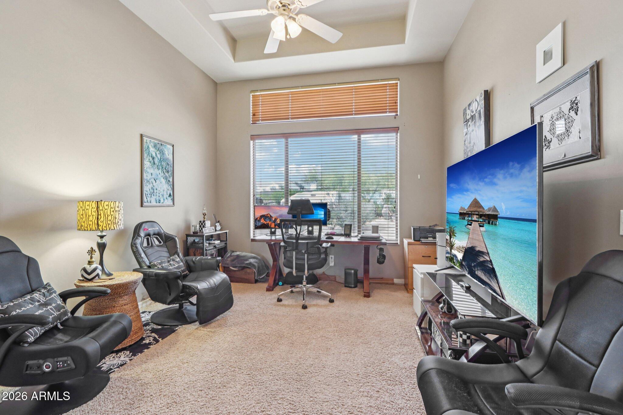 3019 W CARRIAGE Drive