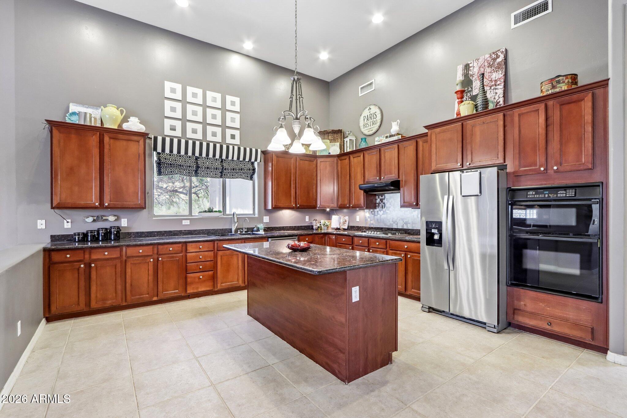 3019 W CARRIAGE Drive