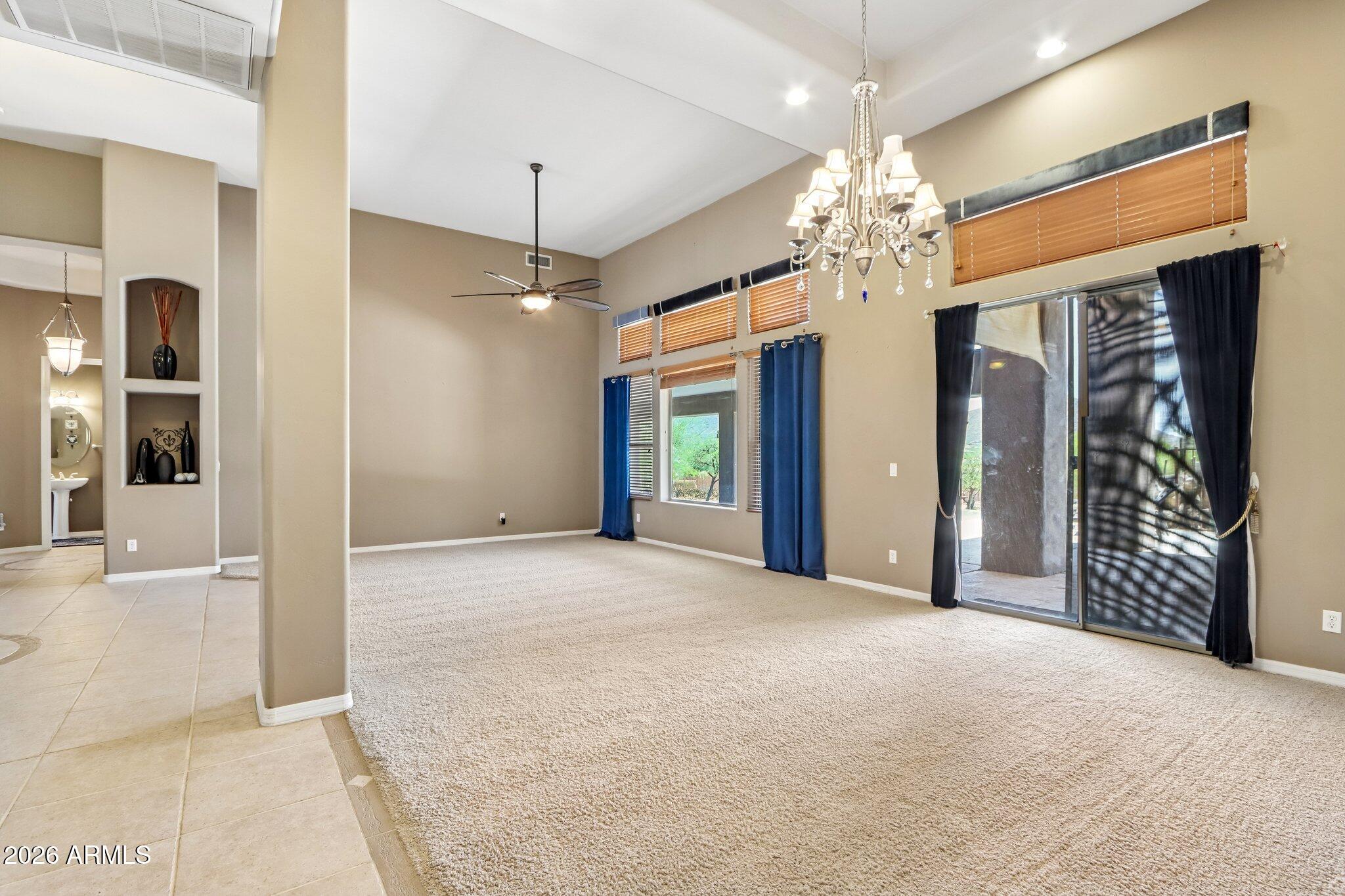 3019 W CARRIAGE Drive