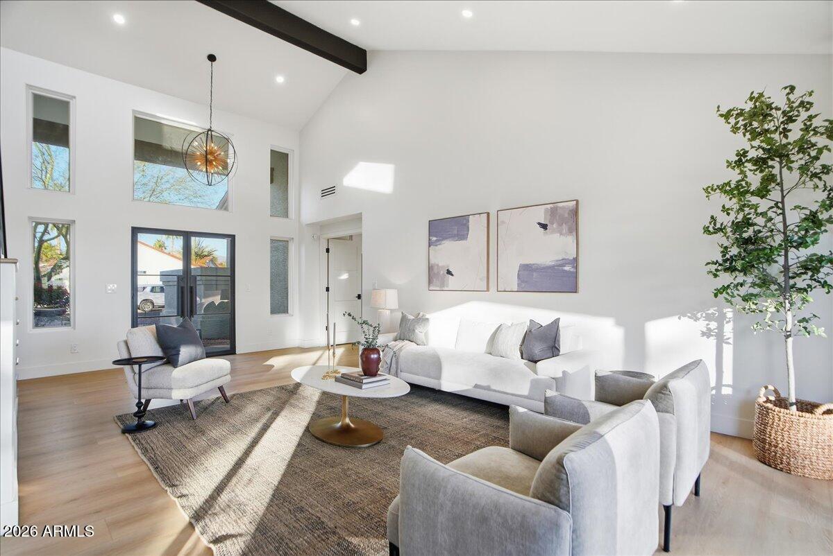 10555 E BELLA VISTA Drive