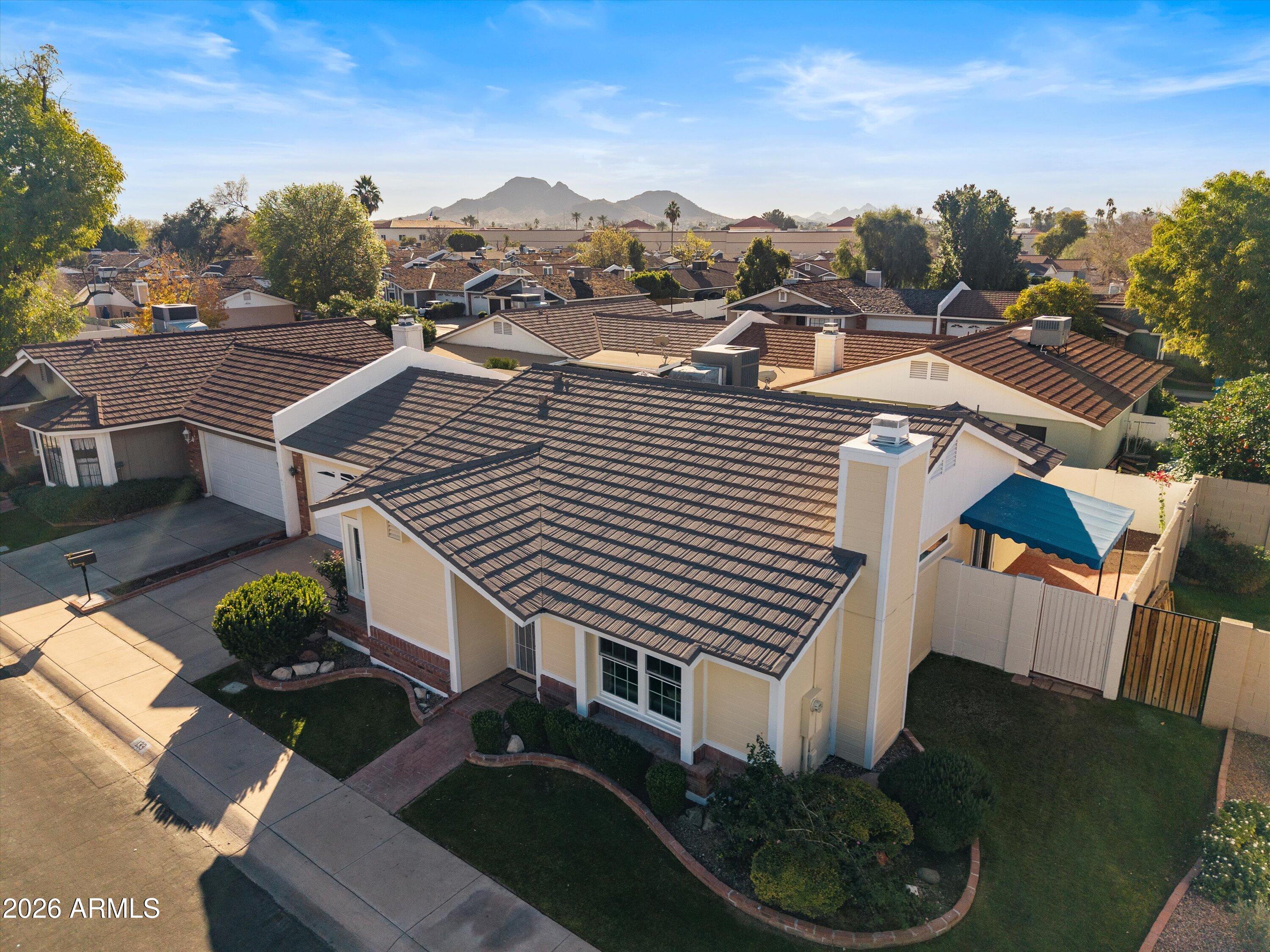 133 E CAMPO BELLO Drive