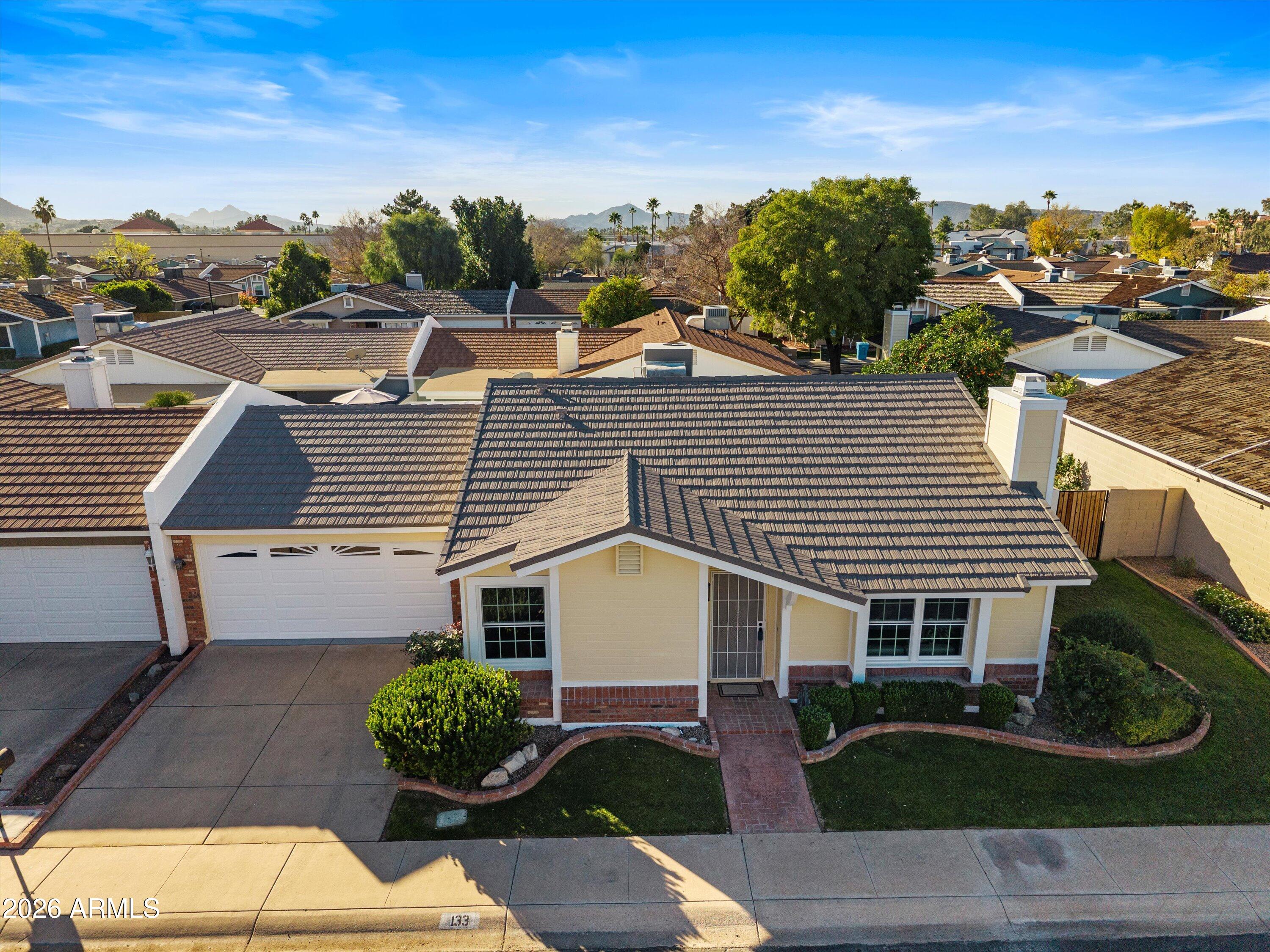 133 E CAMPO BELLO Drive