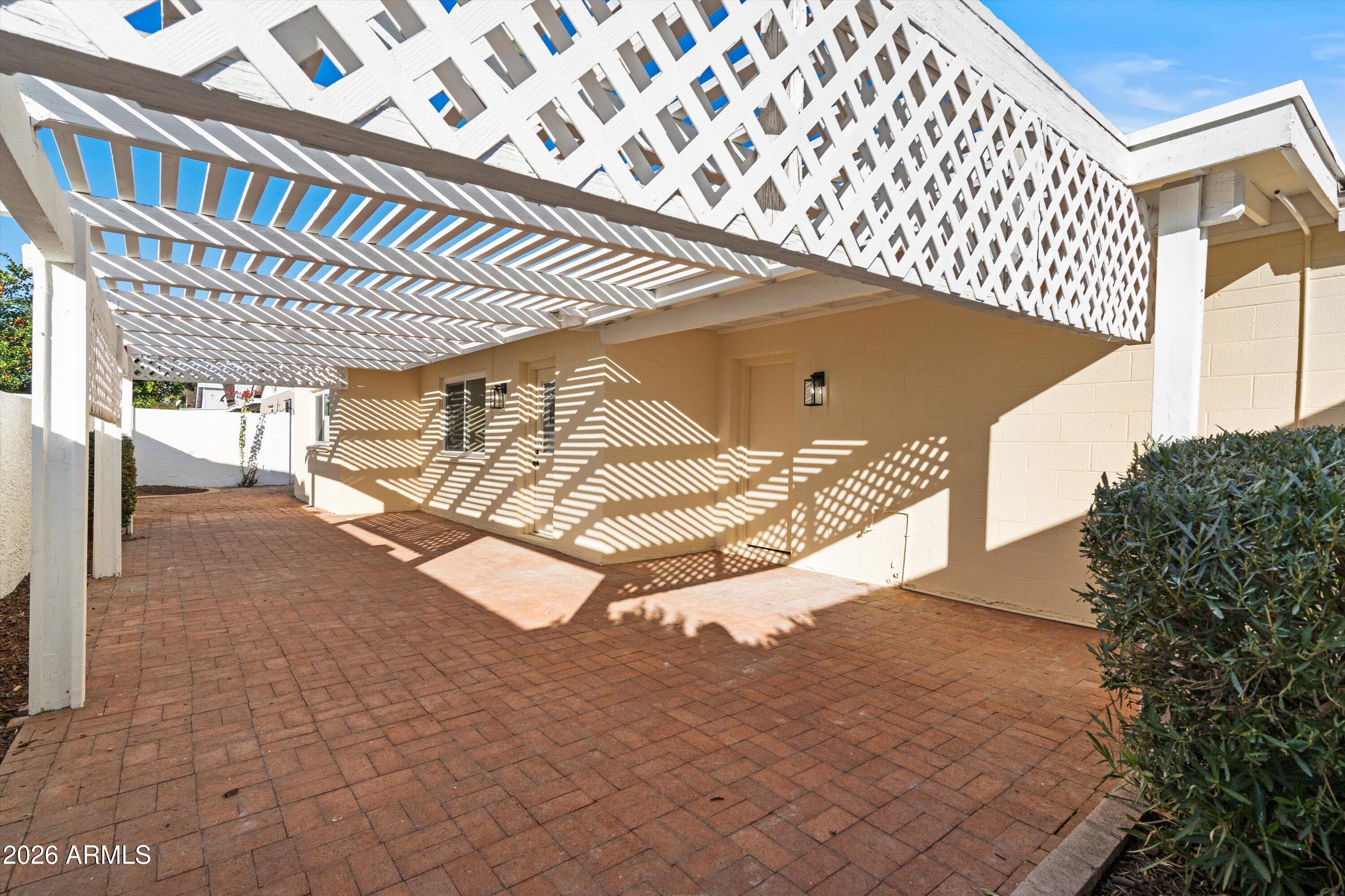 133 E CAMPO BELLO Drive