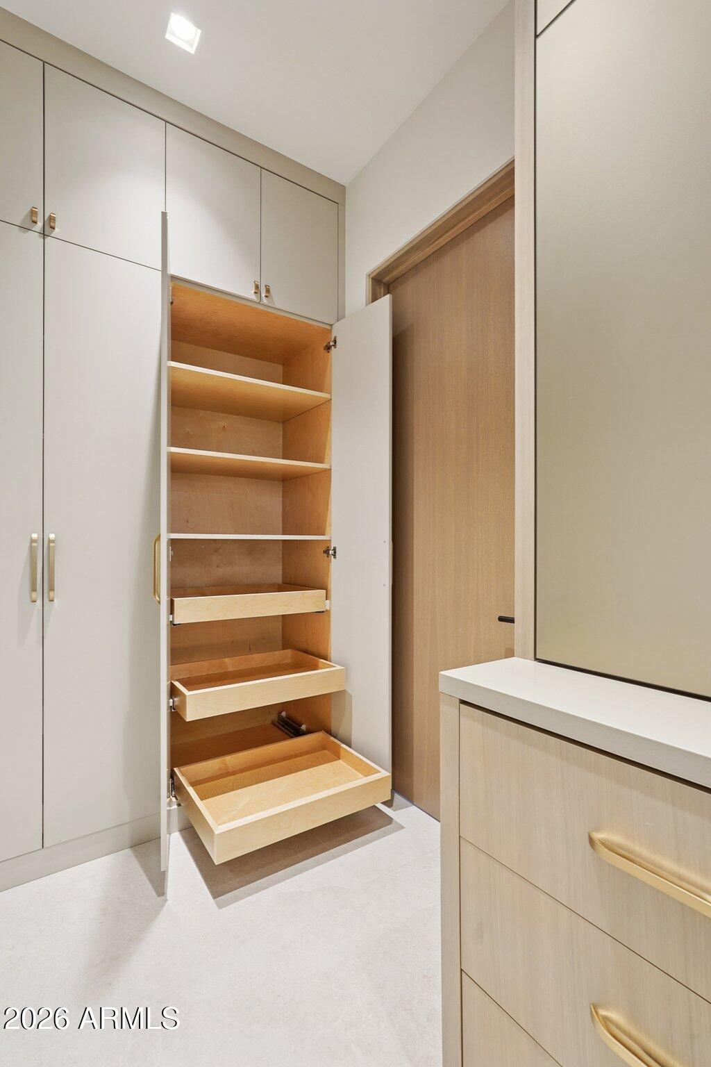 5761 N ECHO CANYON Circle