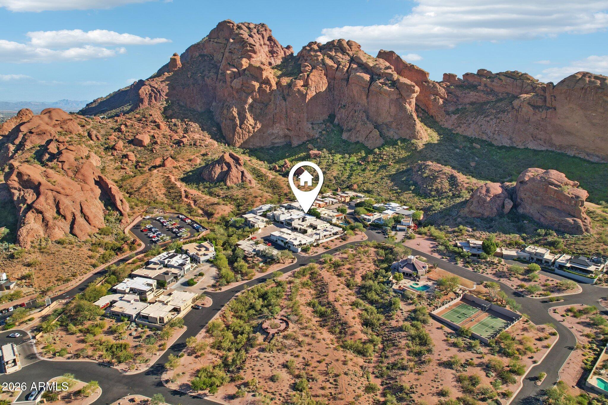 5761 N ECHO CANYON Circle