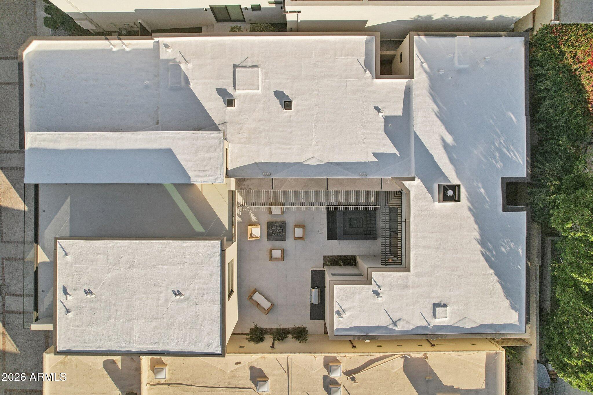 5761 N ECHO CANYON Circle