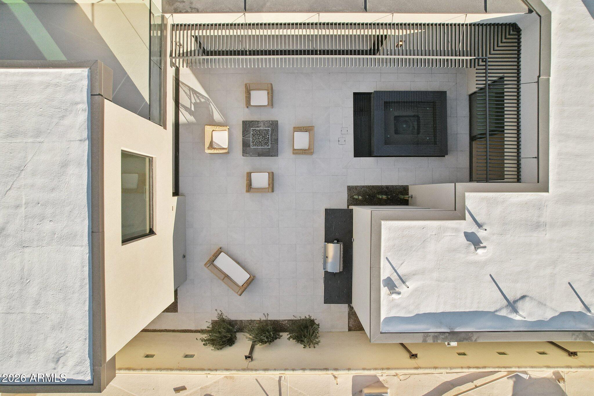 5761 N ECHO CANYON Circle