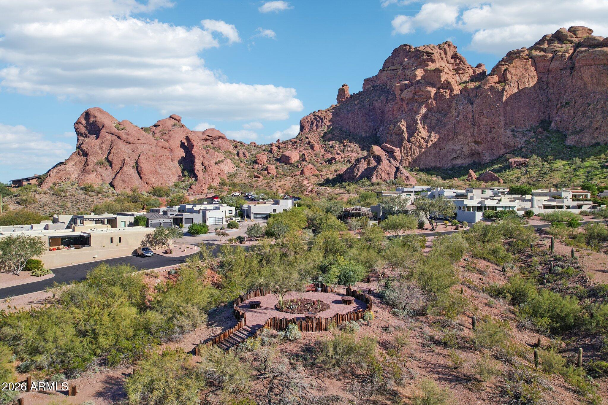 5761 N ECHO CANYON Circle