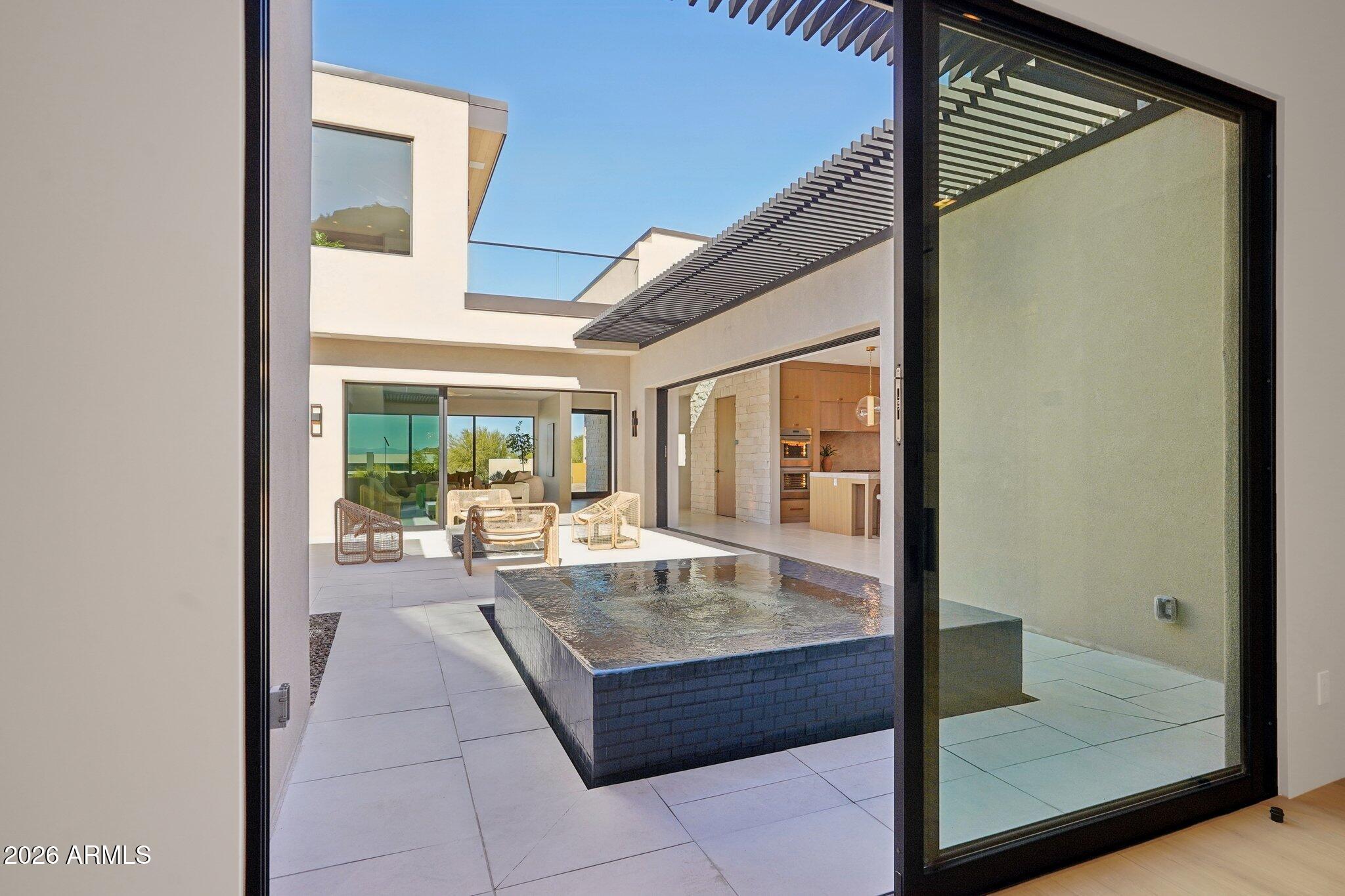 5761 N ECHO CANYON Circle