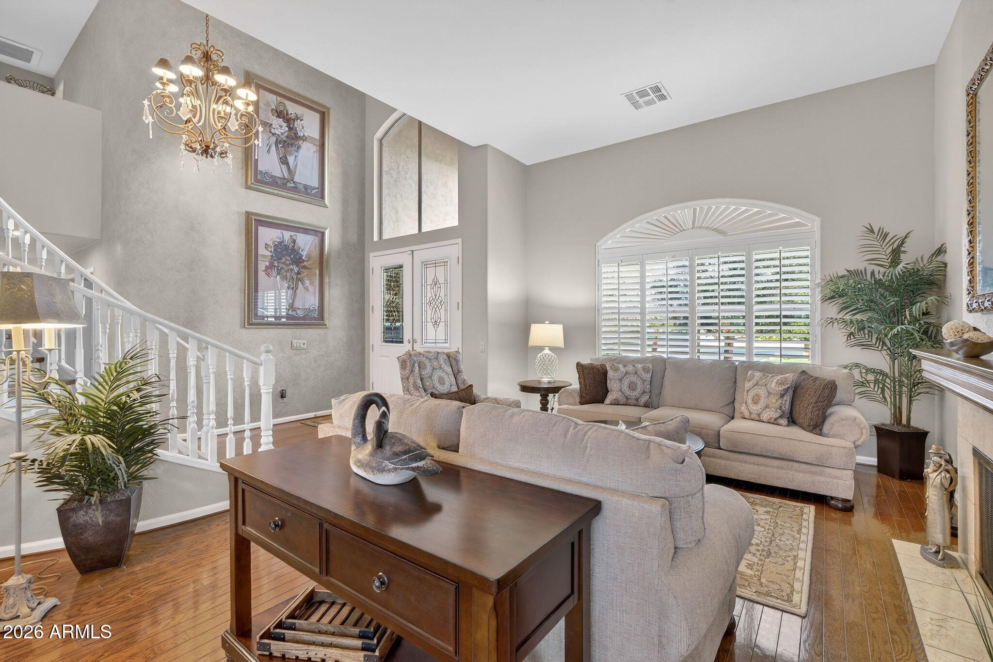 481 W ELMWOOD Place