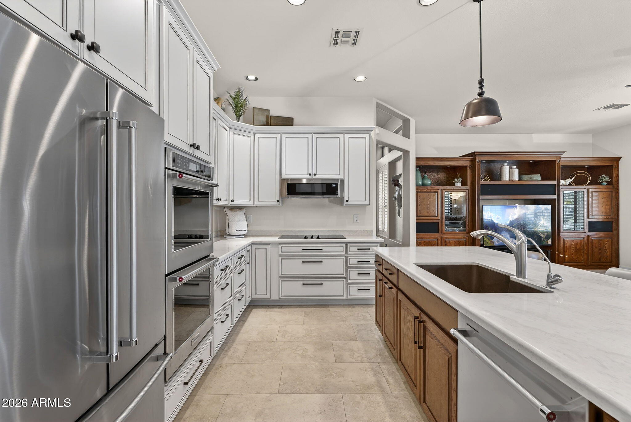 481 W ELMWOOD Place