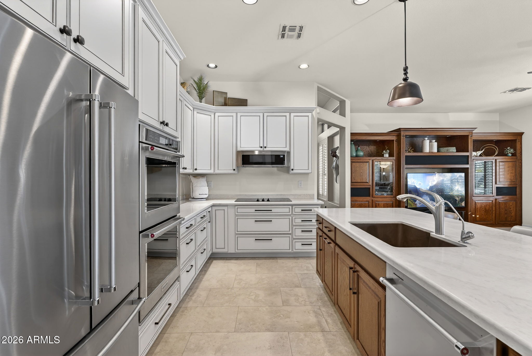 481 W ELMWOOD Place