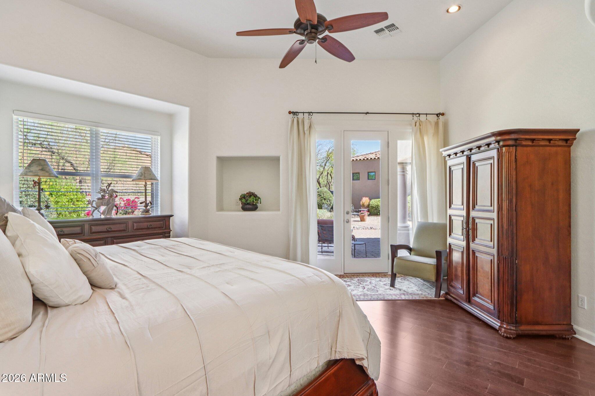 8464 E GILDED PERCH Drive