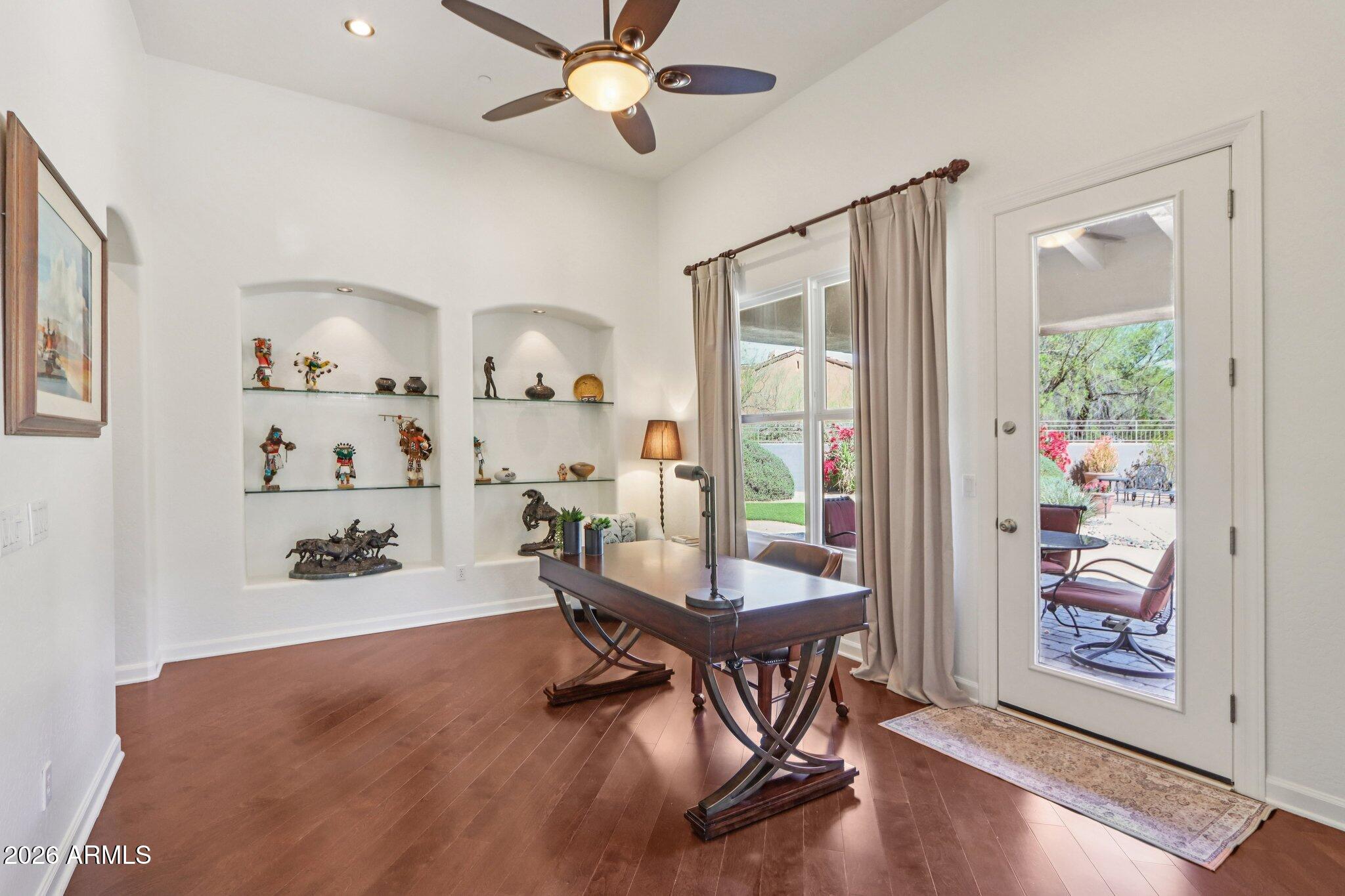 8464 E GILDED PERCH Drive