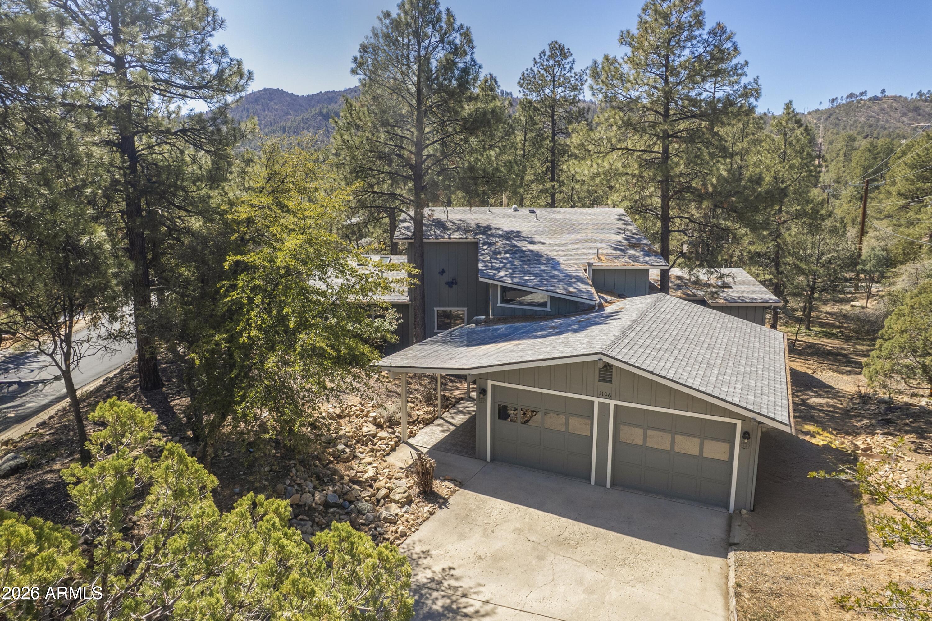 1106 E TIMBER RIDGE Road