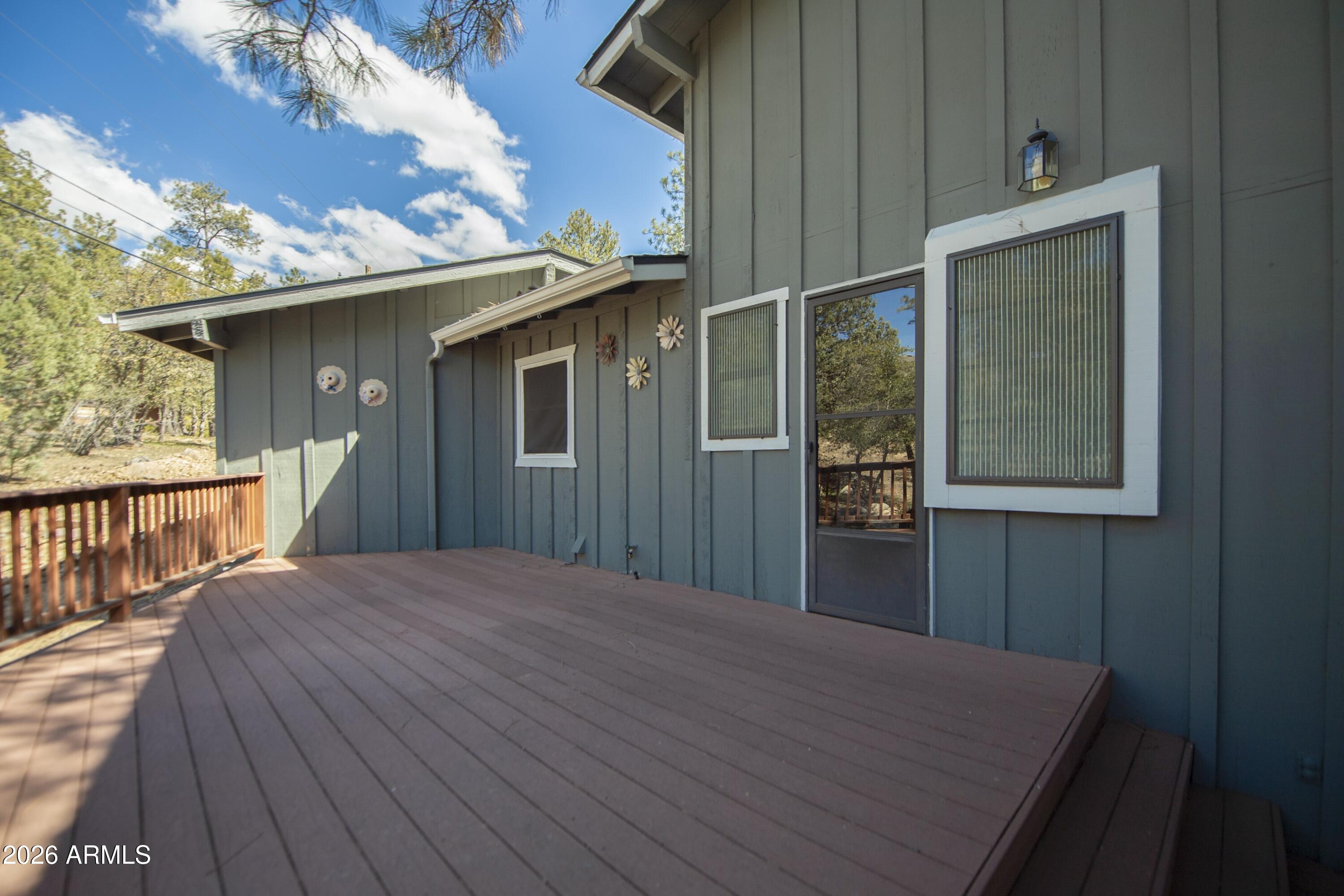 1106 E TIMBER RIDGE Road
