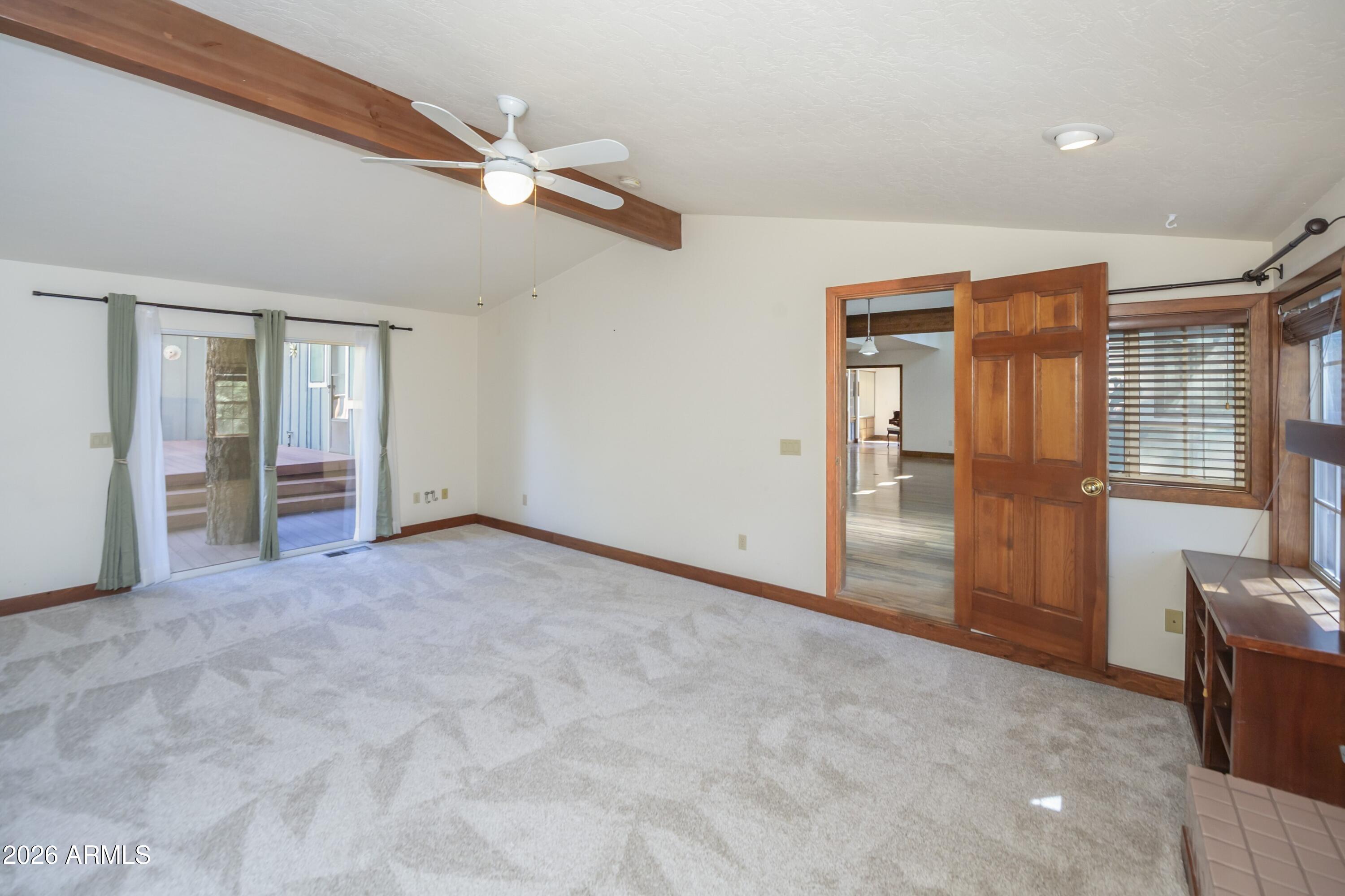 1106 E TIMBER RIDGE Road