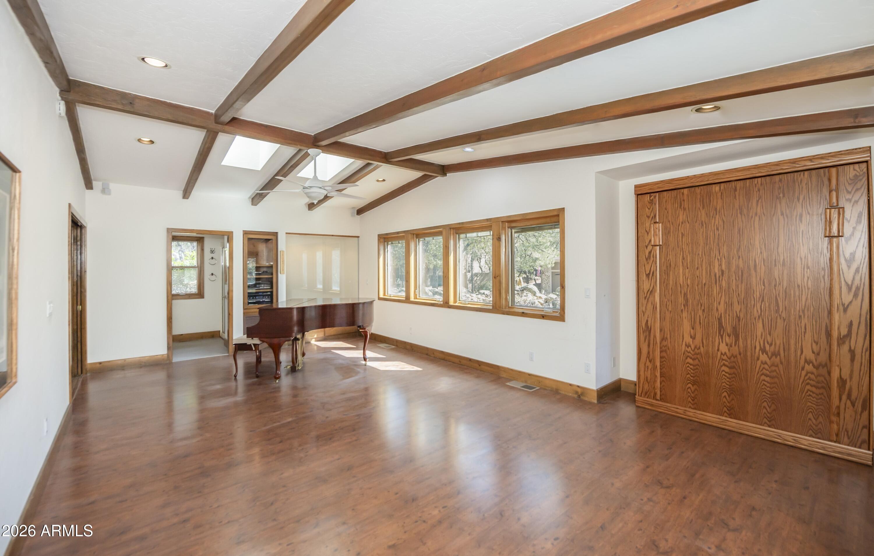 1106 E TIMBER RIDGE Road