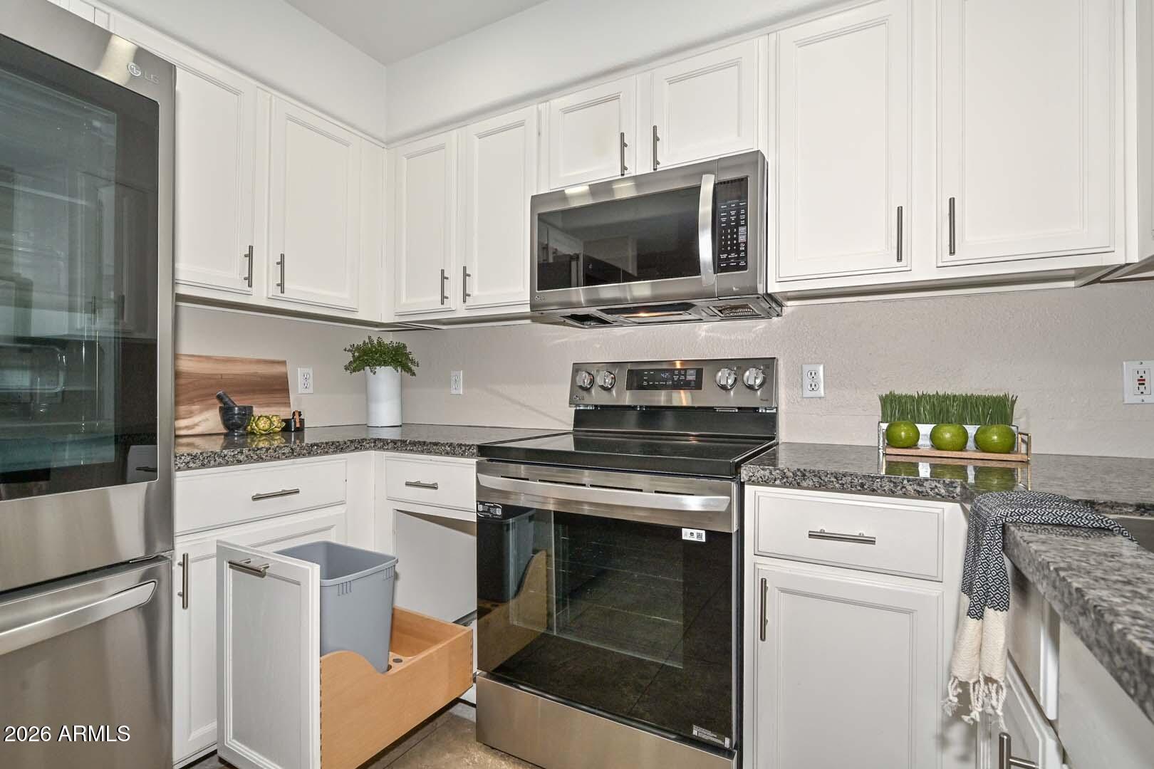 4805 E KACHINA Trail 10