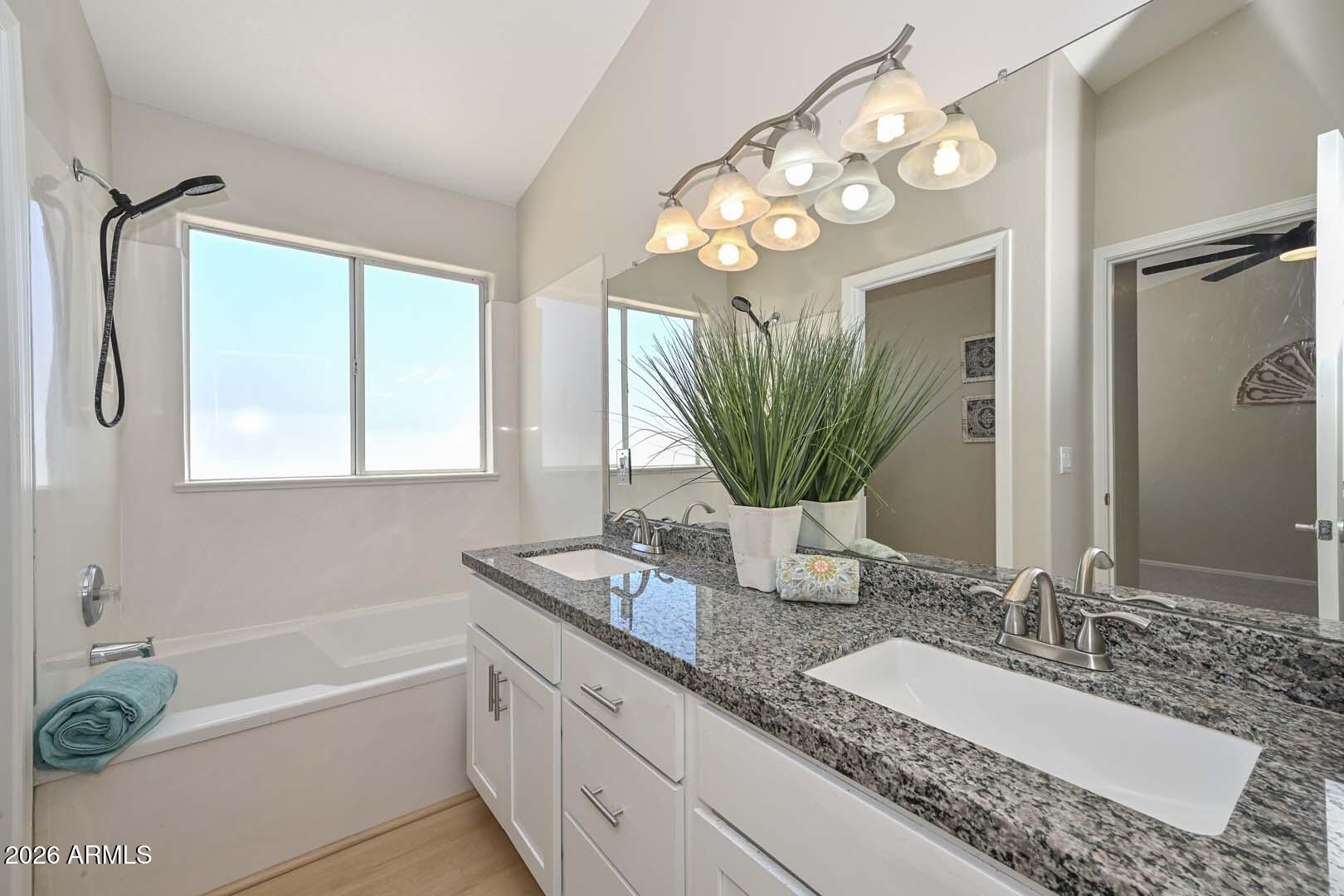 4805 E KACHINA Trail 10