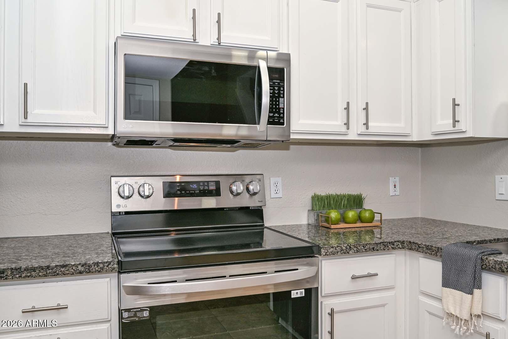 4805 E KACHINA Trail 10
